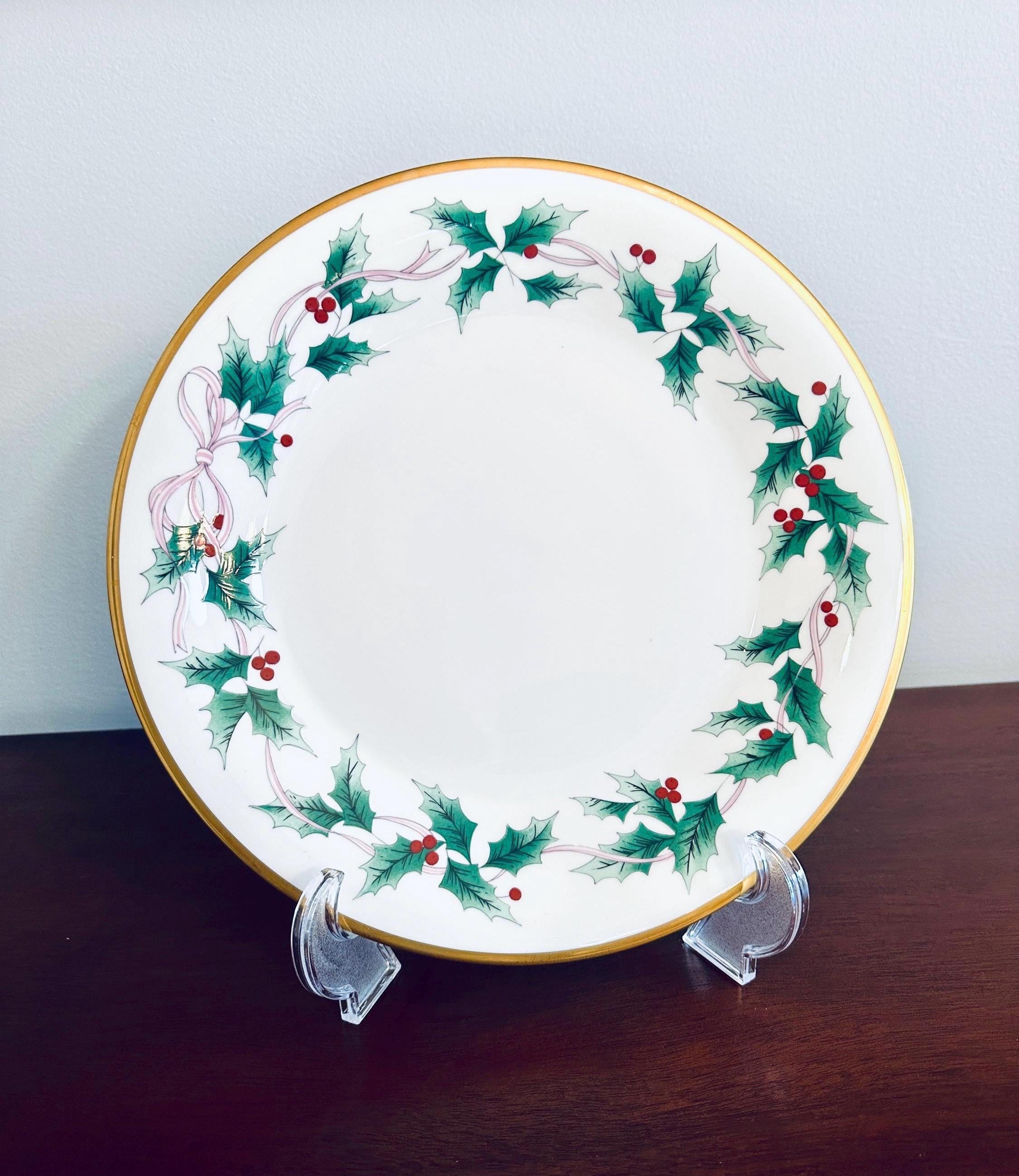 Mikasa Ribbon Holly Round Serving Platter/Chop Plate