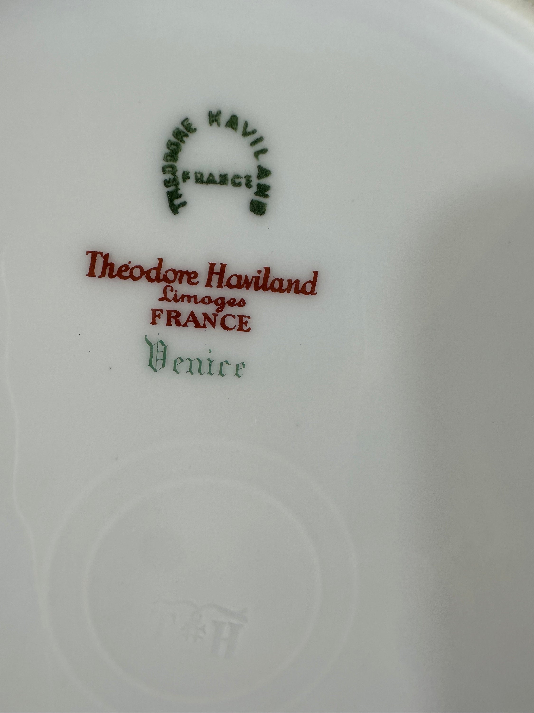 Four Haviland Dinner Plates in the Venice Pattern
