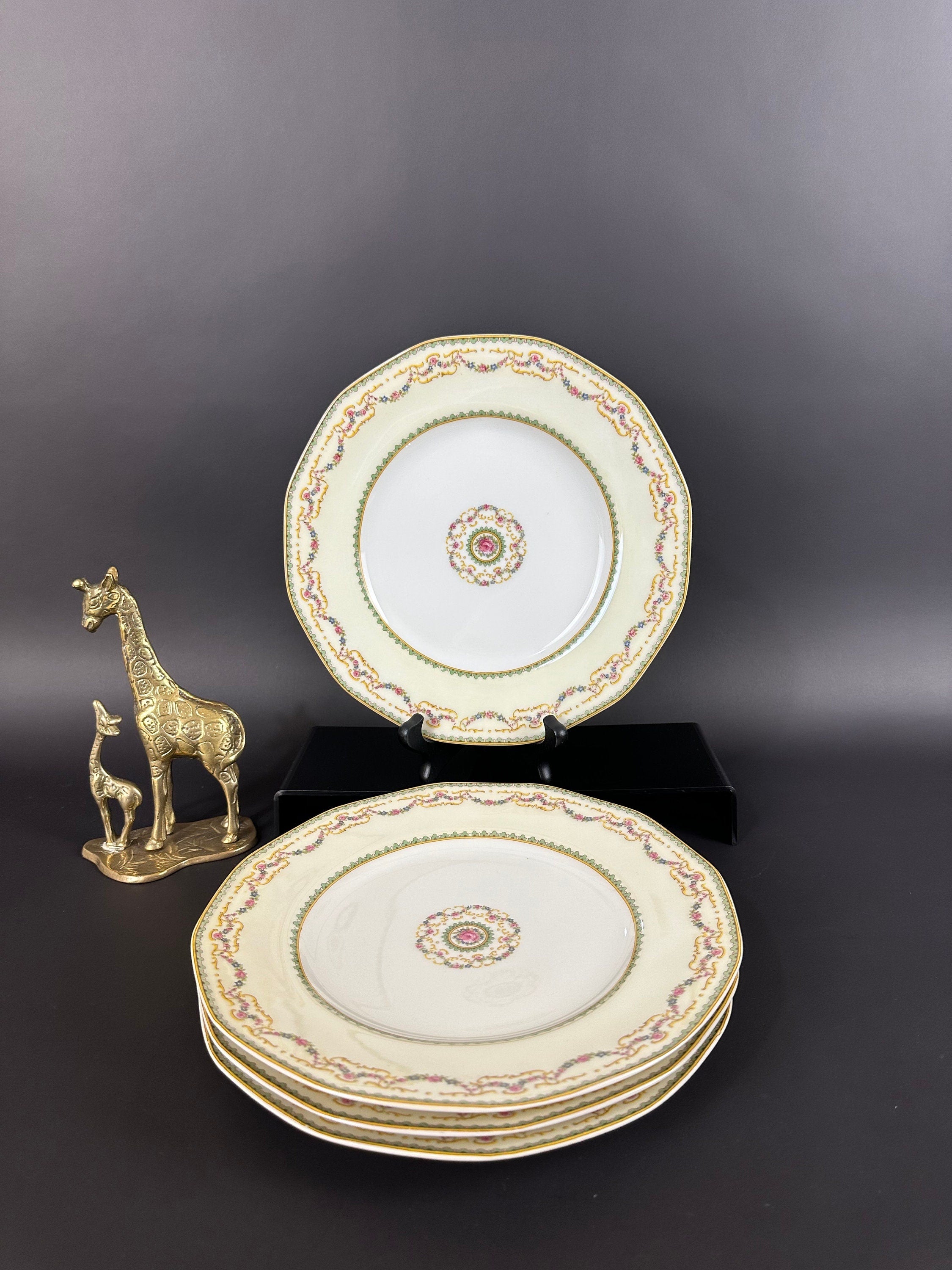Four Haviland Dinner Plates in the Venice Pattern