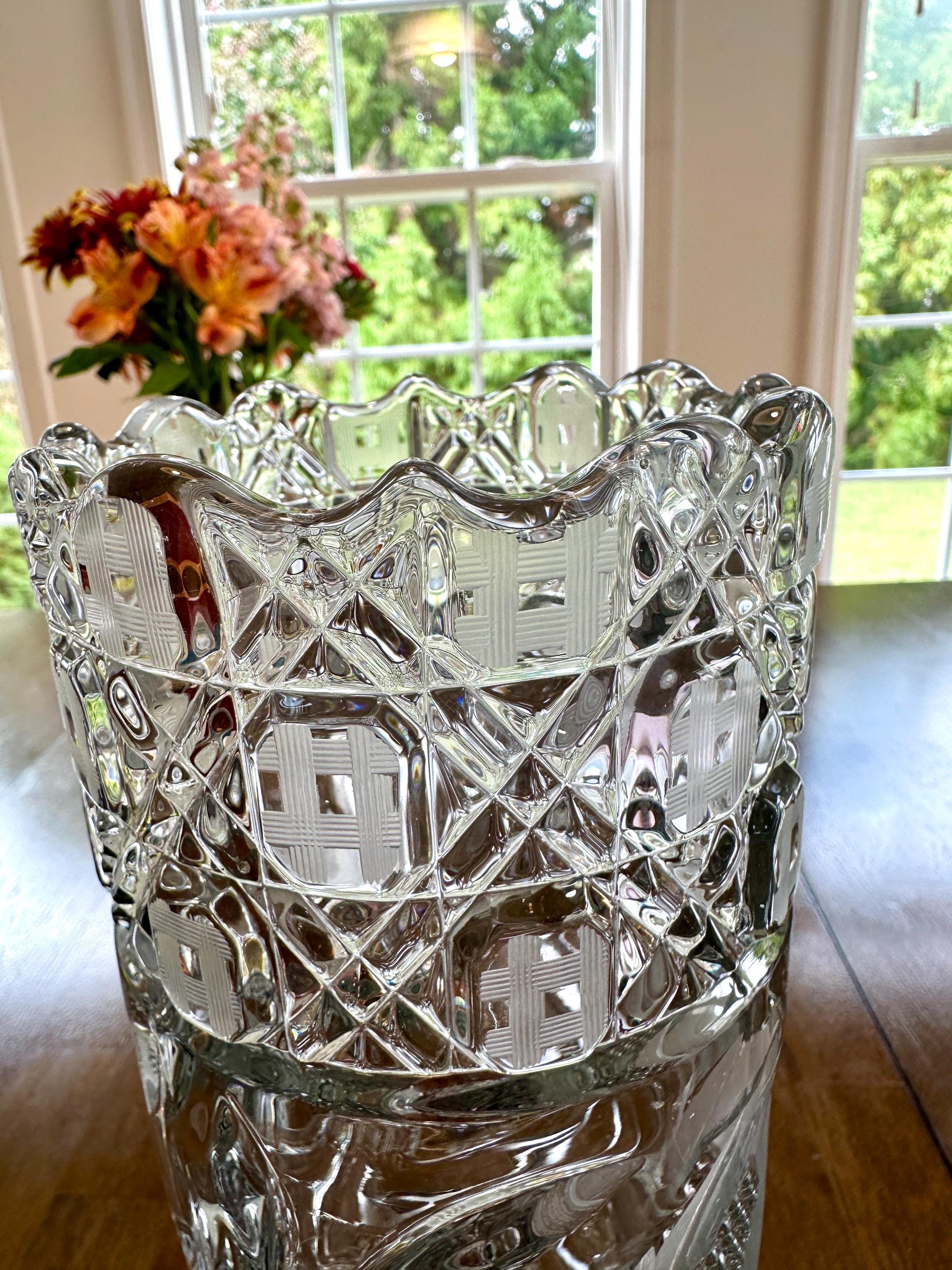 Cambridge Wild Rose Vase