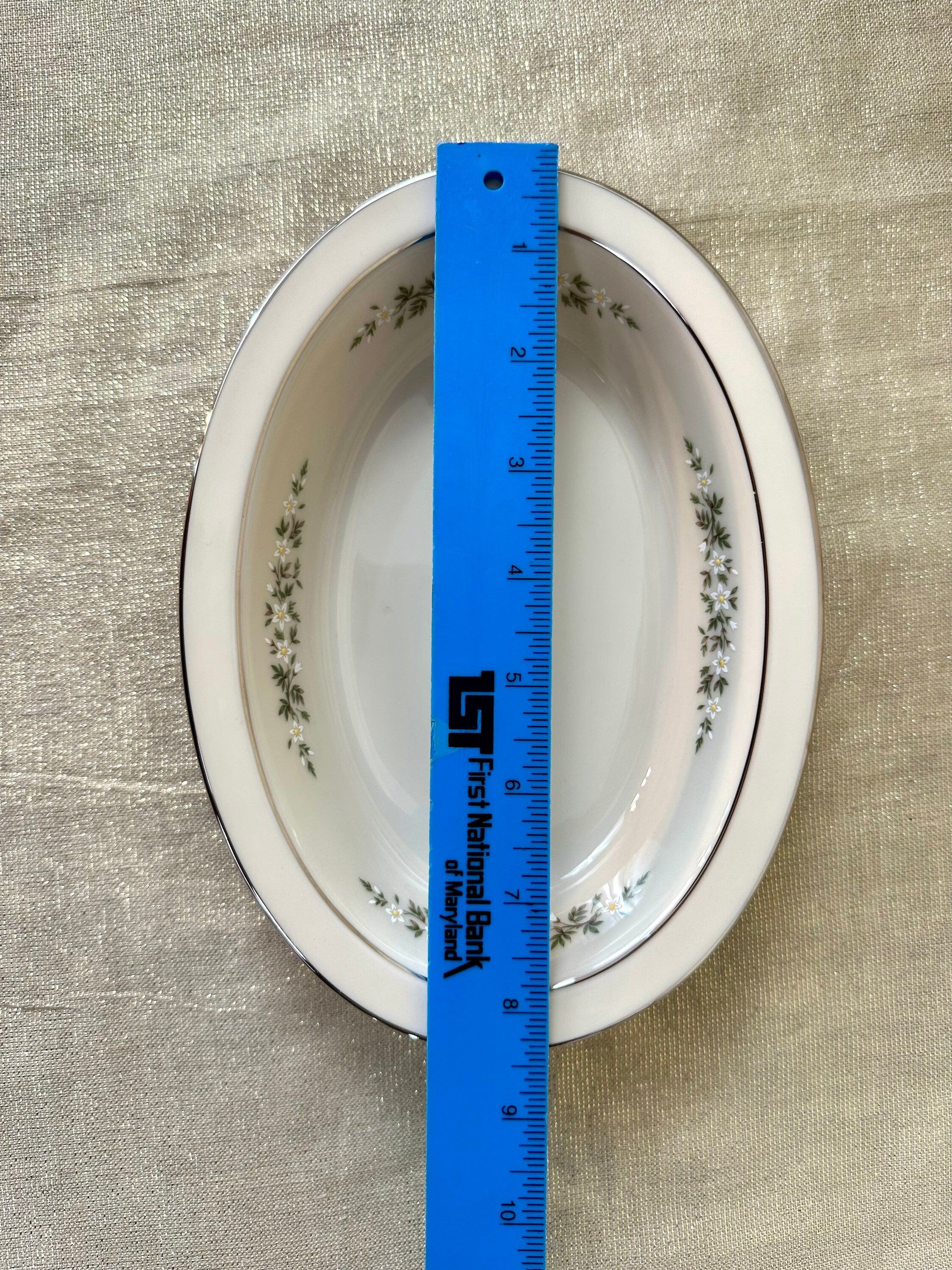 Lenox Brookdale Oval Serving Bowl 8 1/2”