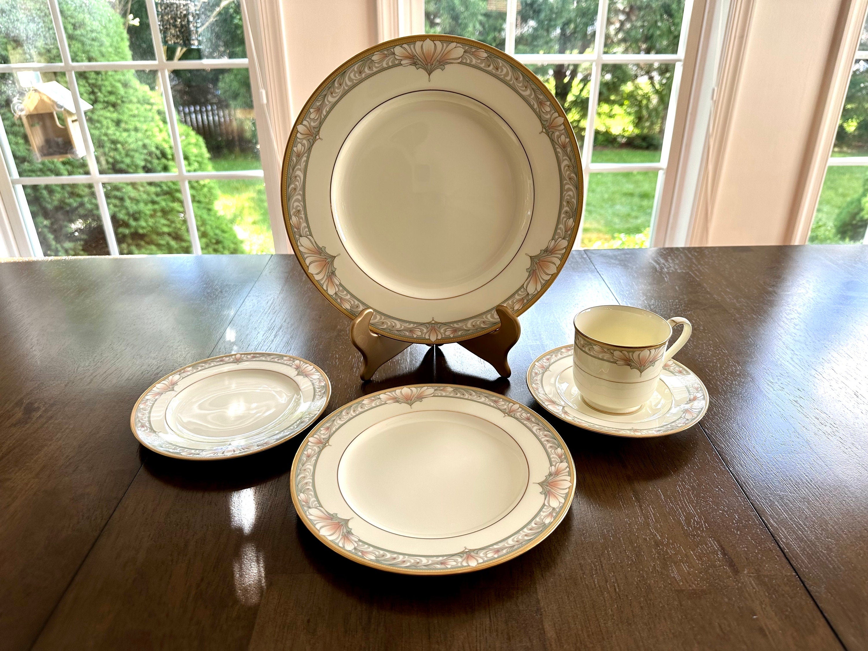 Noritake Barrymore 5 Piece Placesettings