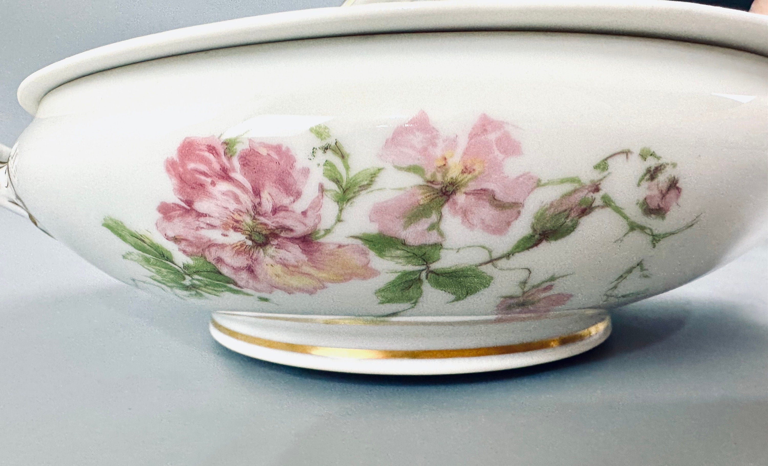 Haviland Limoges Covered Vegetable Bowl
