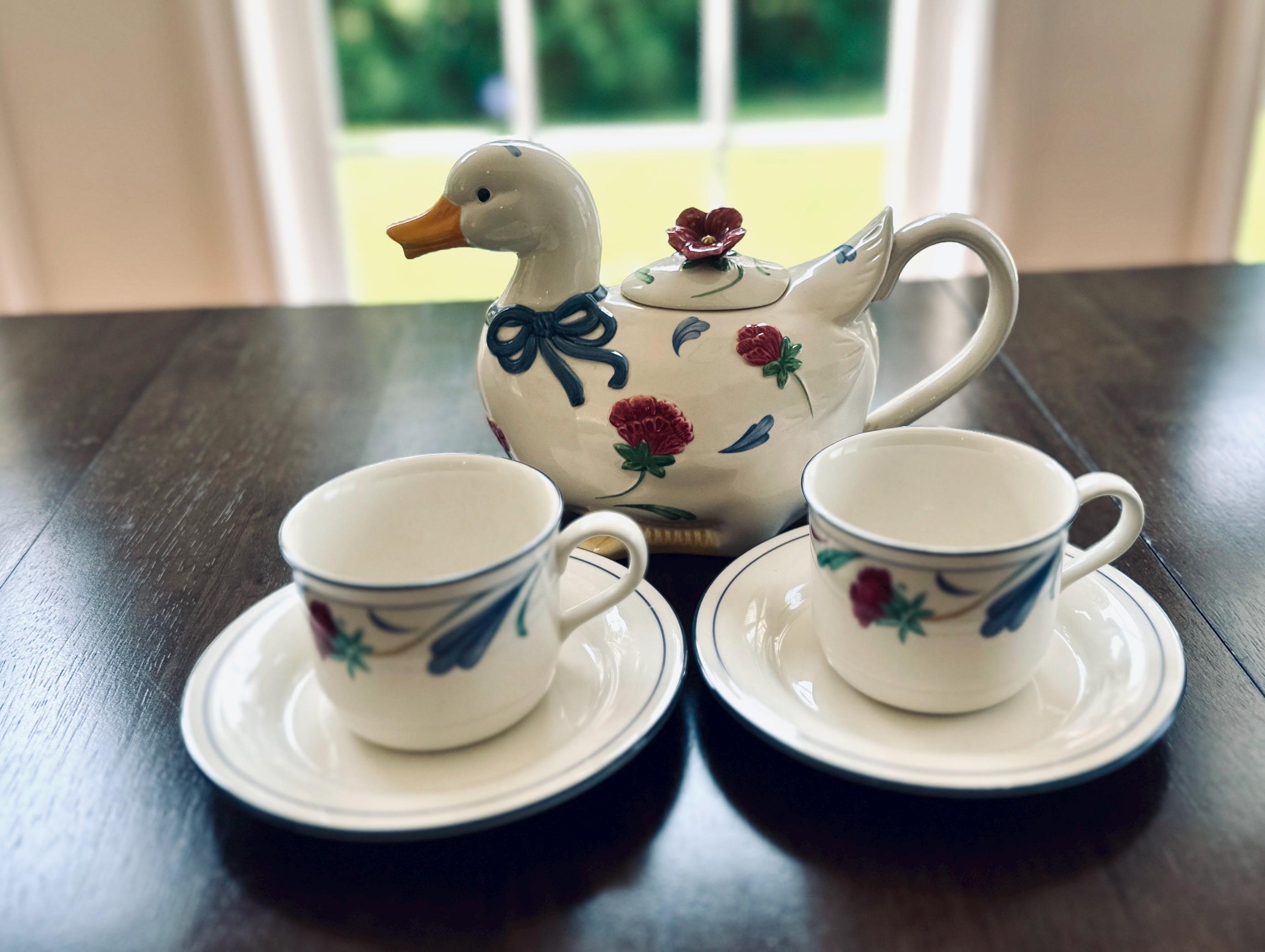 Lenox Poppies on Blue Duck Teapot and 2 Teacups