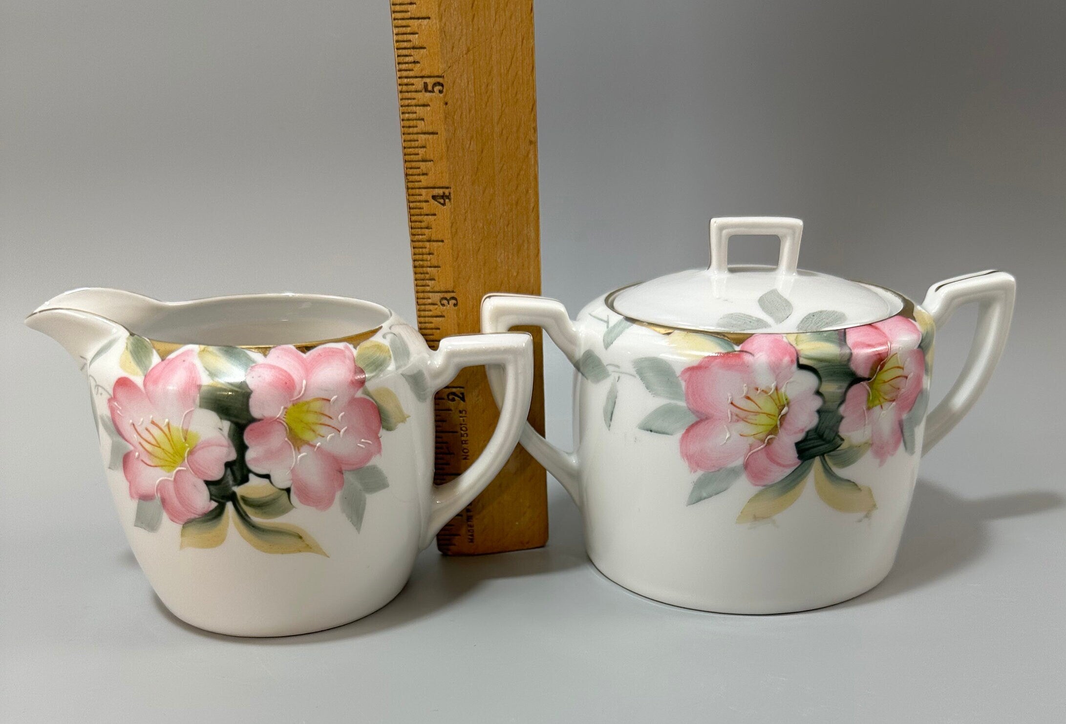 Noritake Azalea Covered  Sugar Bowl