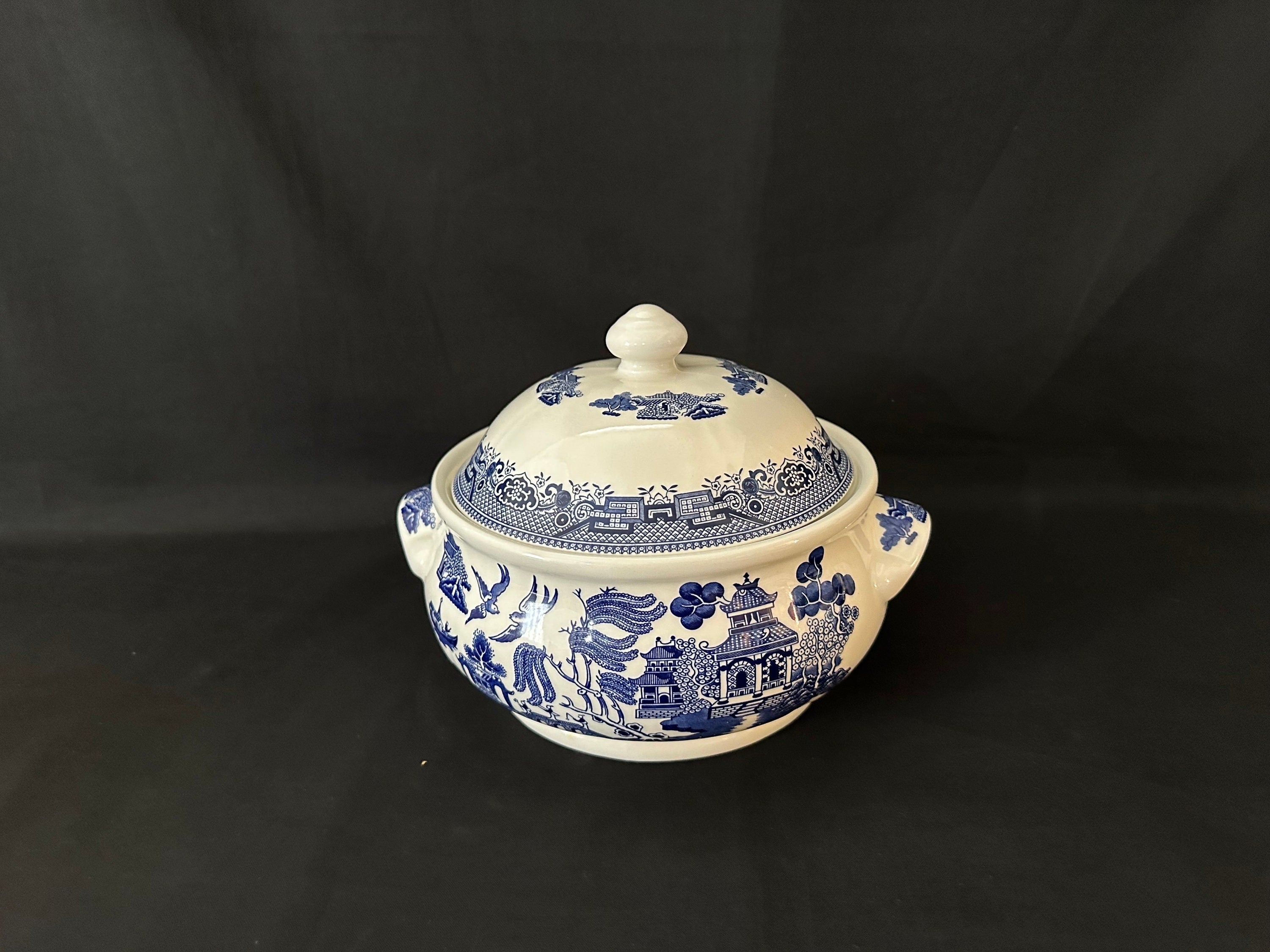 Cuthbertson Blue Willow Covered Casserole