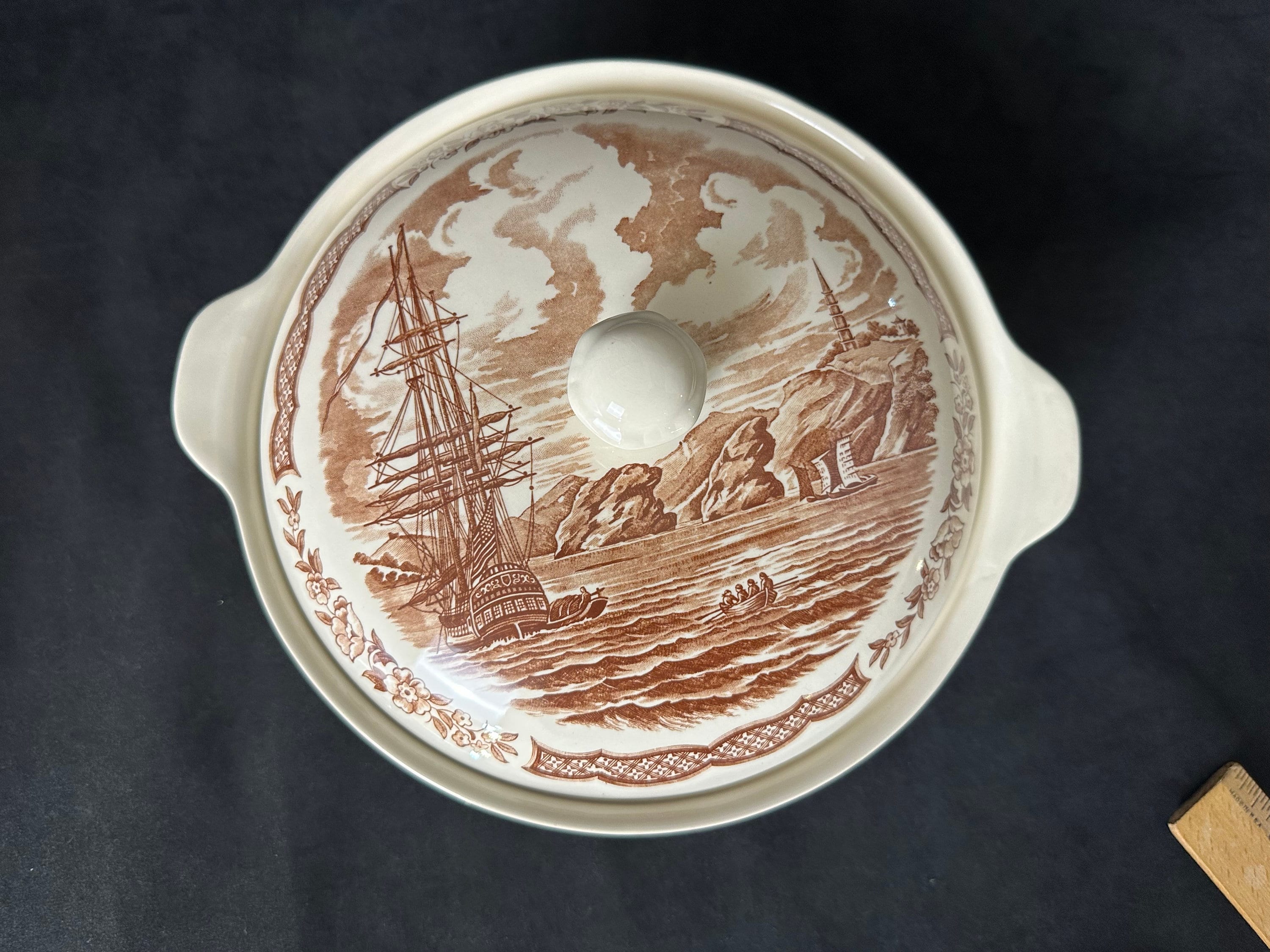 Fairwinds Covered Bowl by Alfred Meakin
