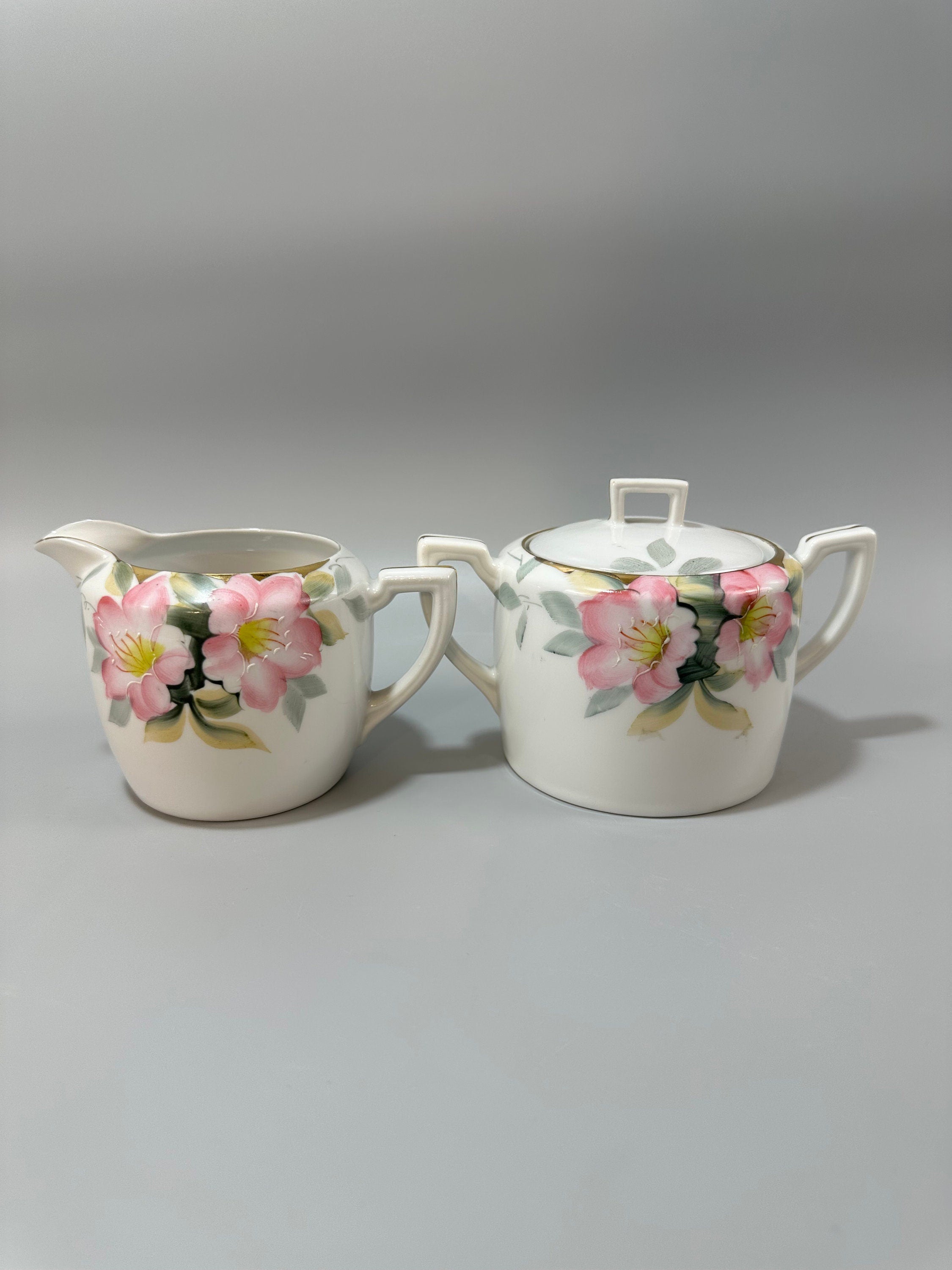 Noritake Azalea Covered  Sugar Bowl