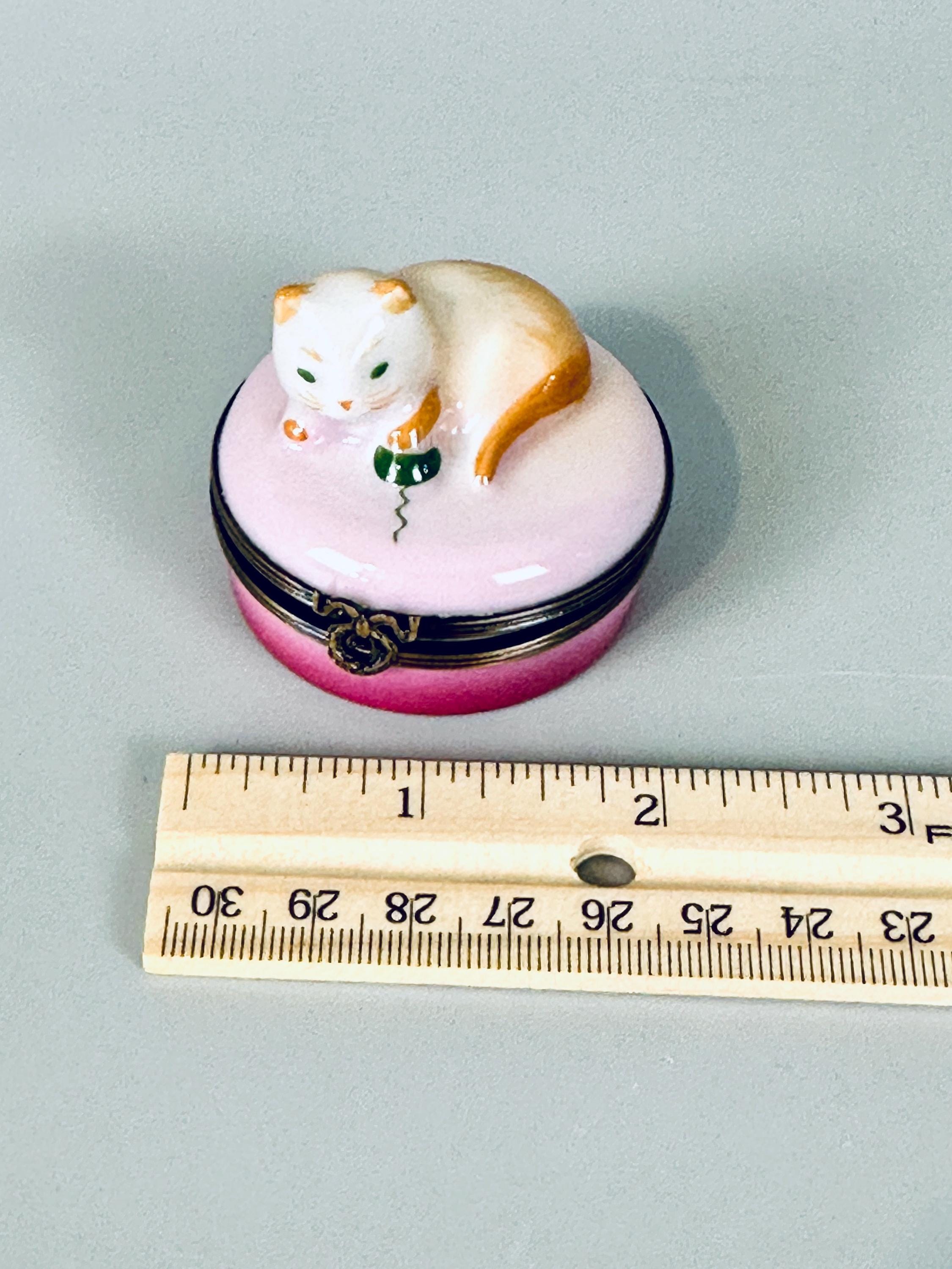 Limoges Trinket Box Cat with Yarn