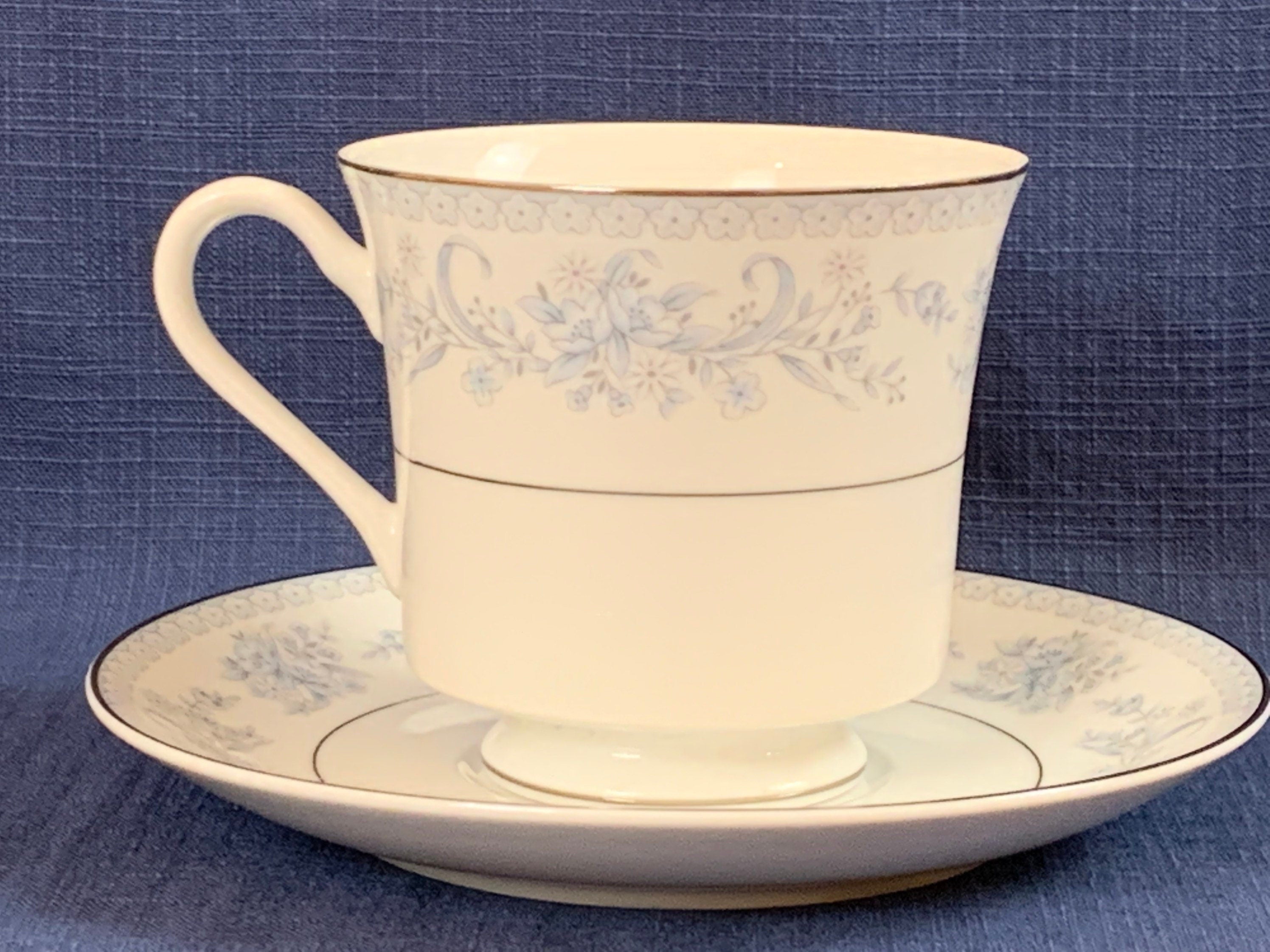 Mikasa Dresden Rose 5 Piece Place Setting