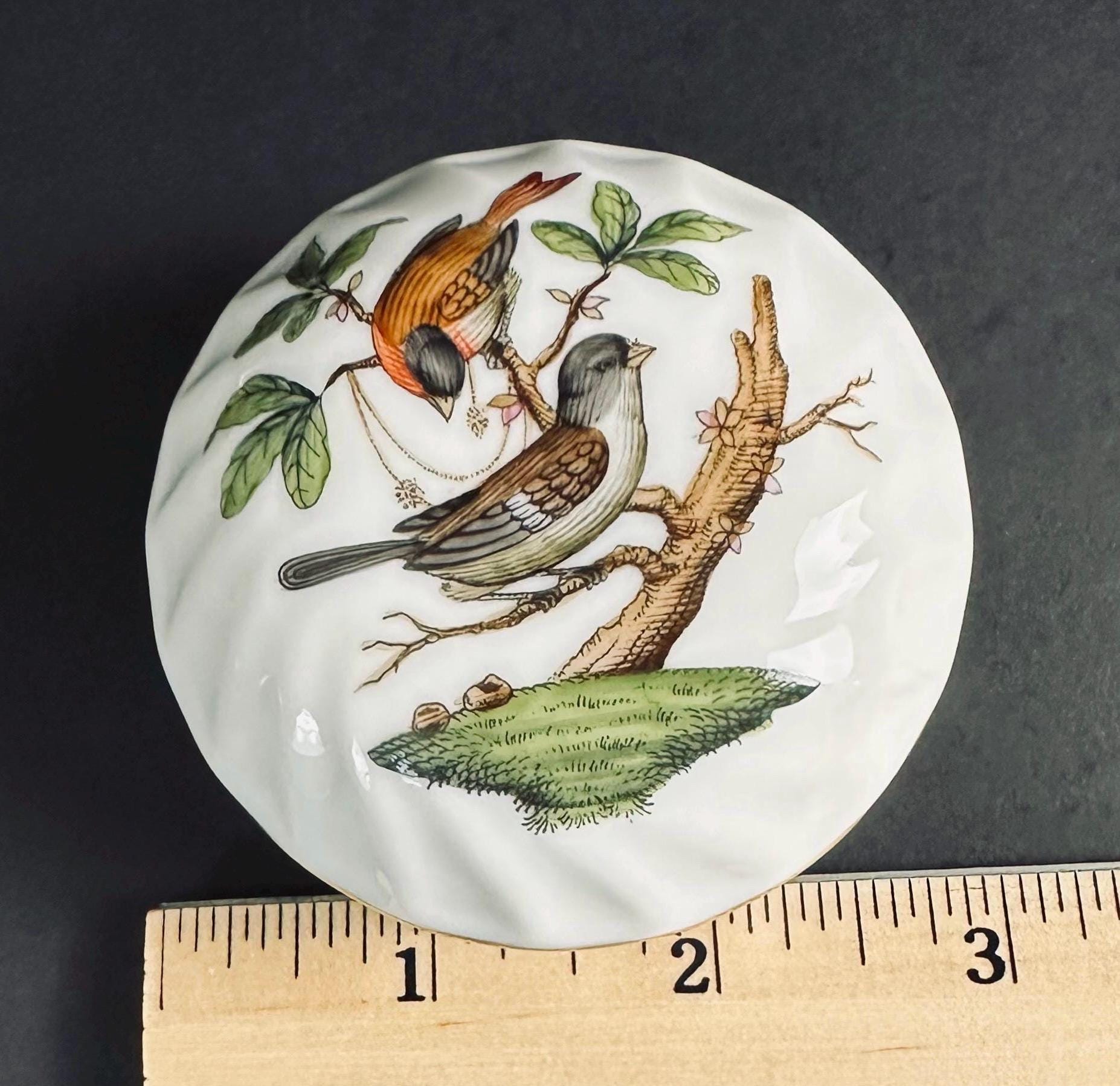 Herend Rothchilds Round Bird Trinket Box
