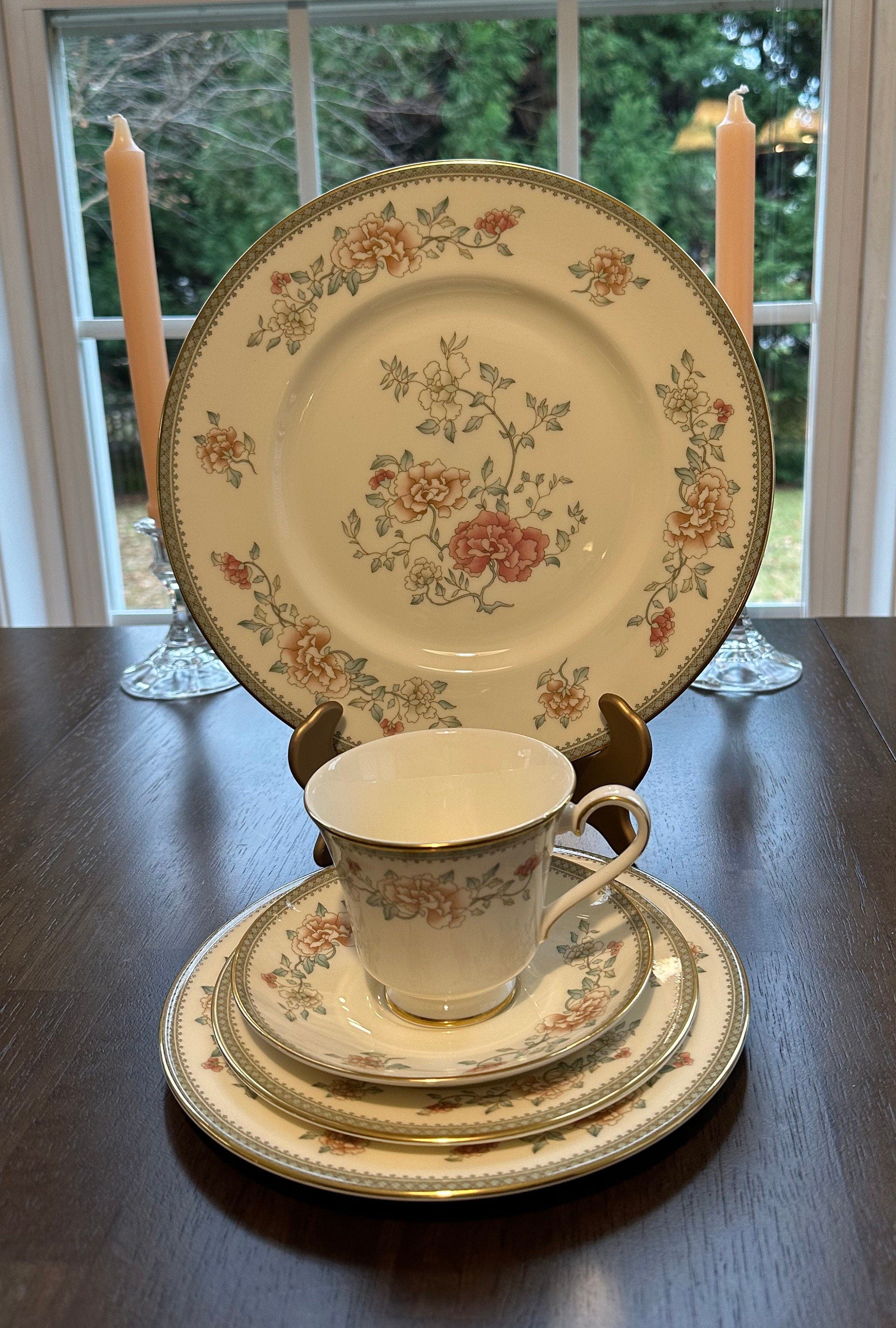 Minton Jasmine Place Settings