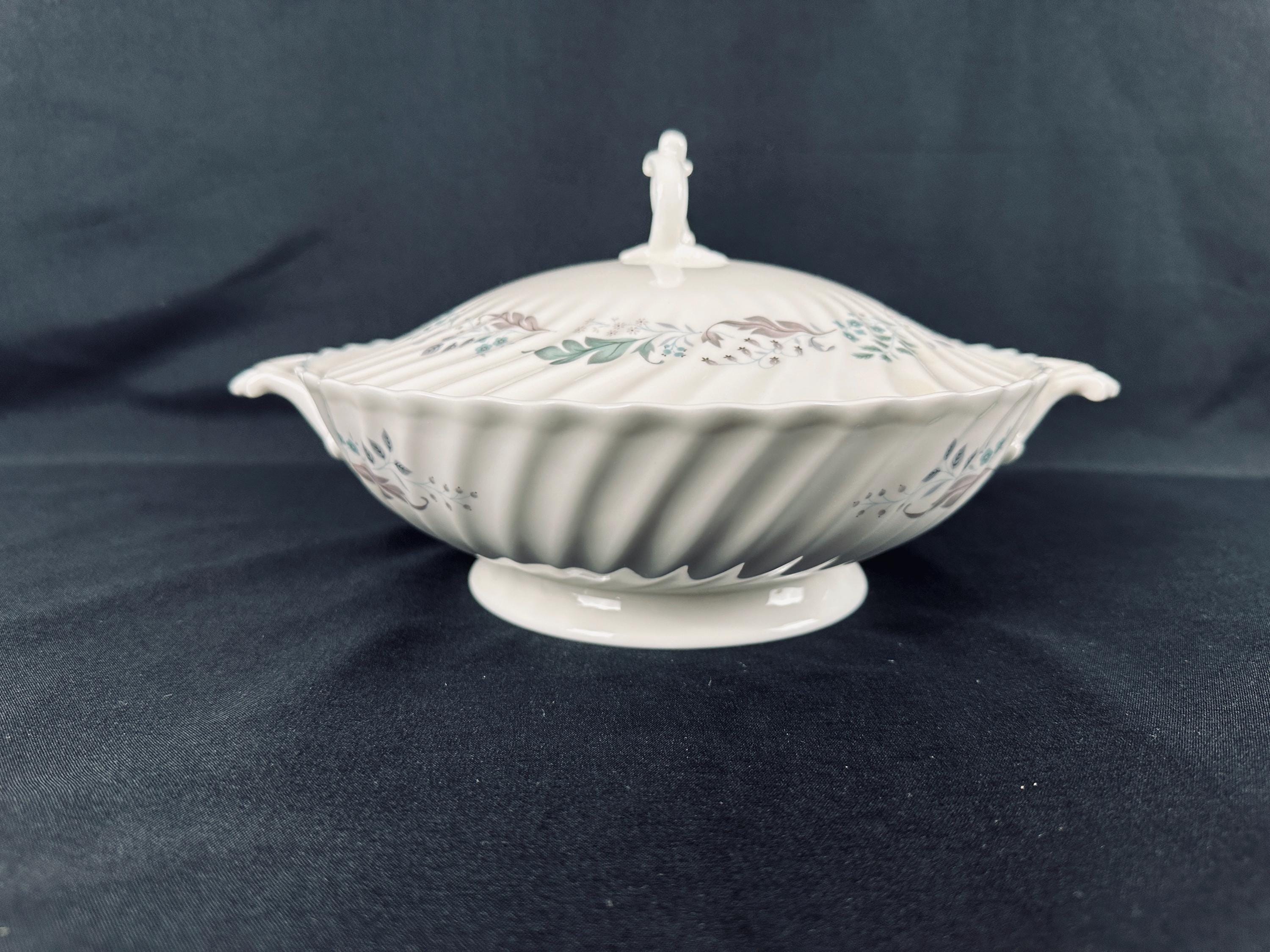 Royal Doulton Glen Auldyn Covered Serving Bowl