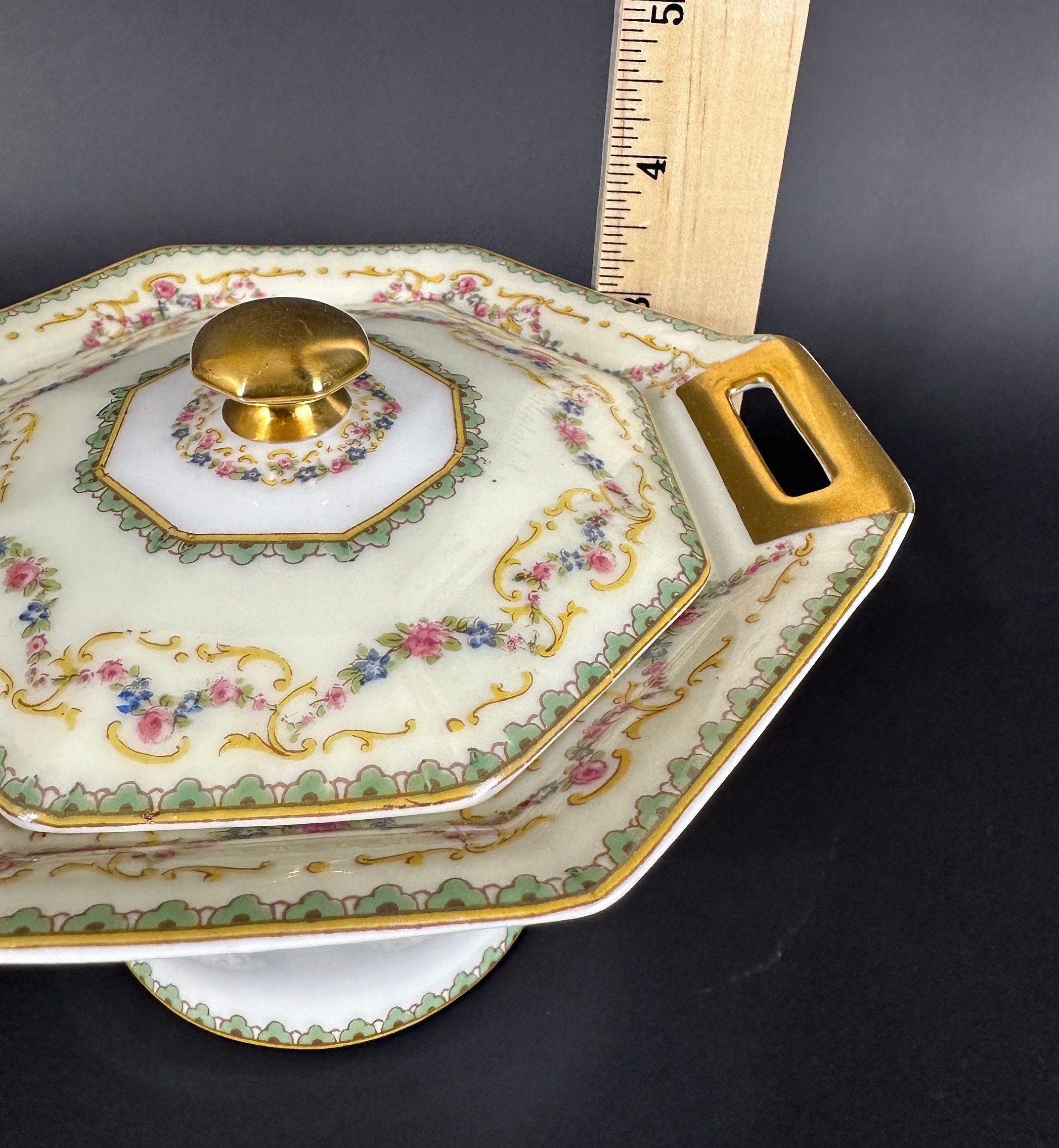 Haviland Venice Antique Covered Serving Bowl