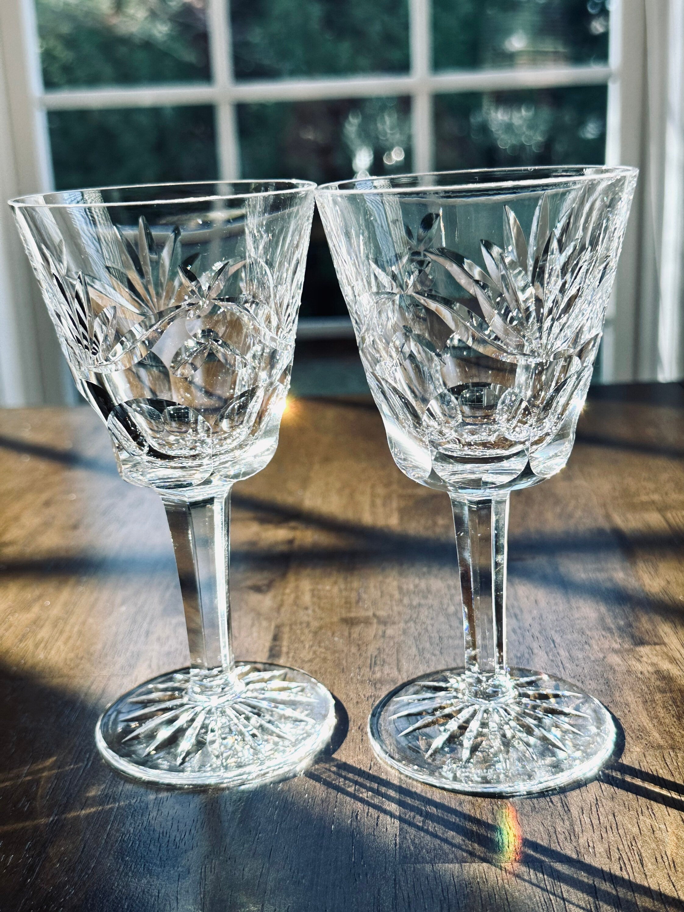 A set of 2 Waterford Ashling Wine Glasses White Wine