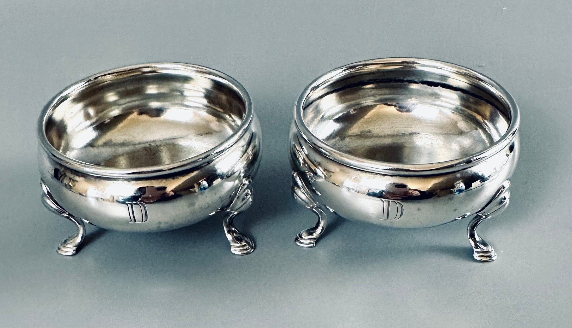 A Pair of George II Reproduction Salt Cellars by Ellmore Silver circa 1935