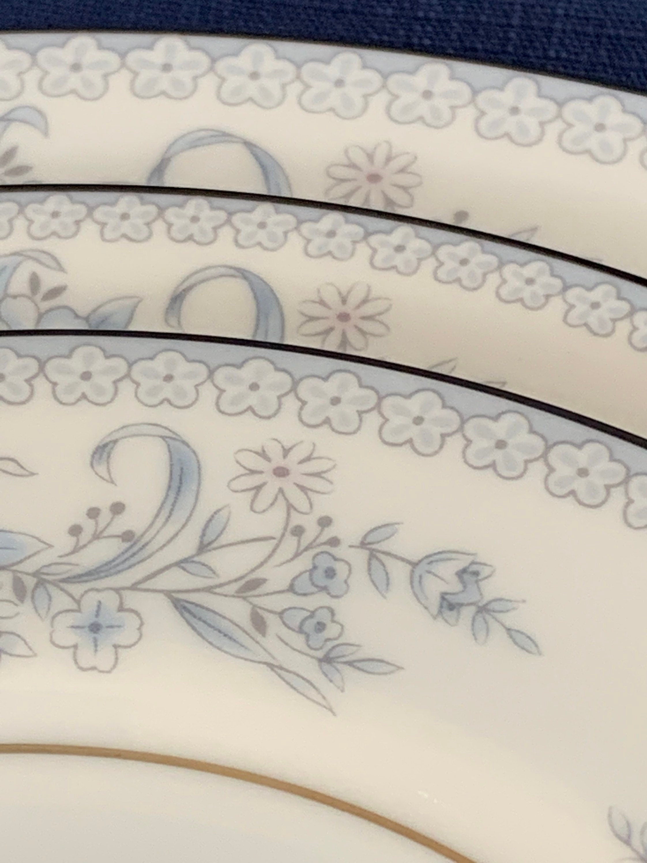 Mikasa Dresden Rose 5 Piece Place Setting