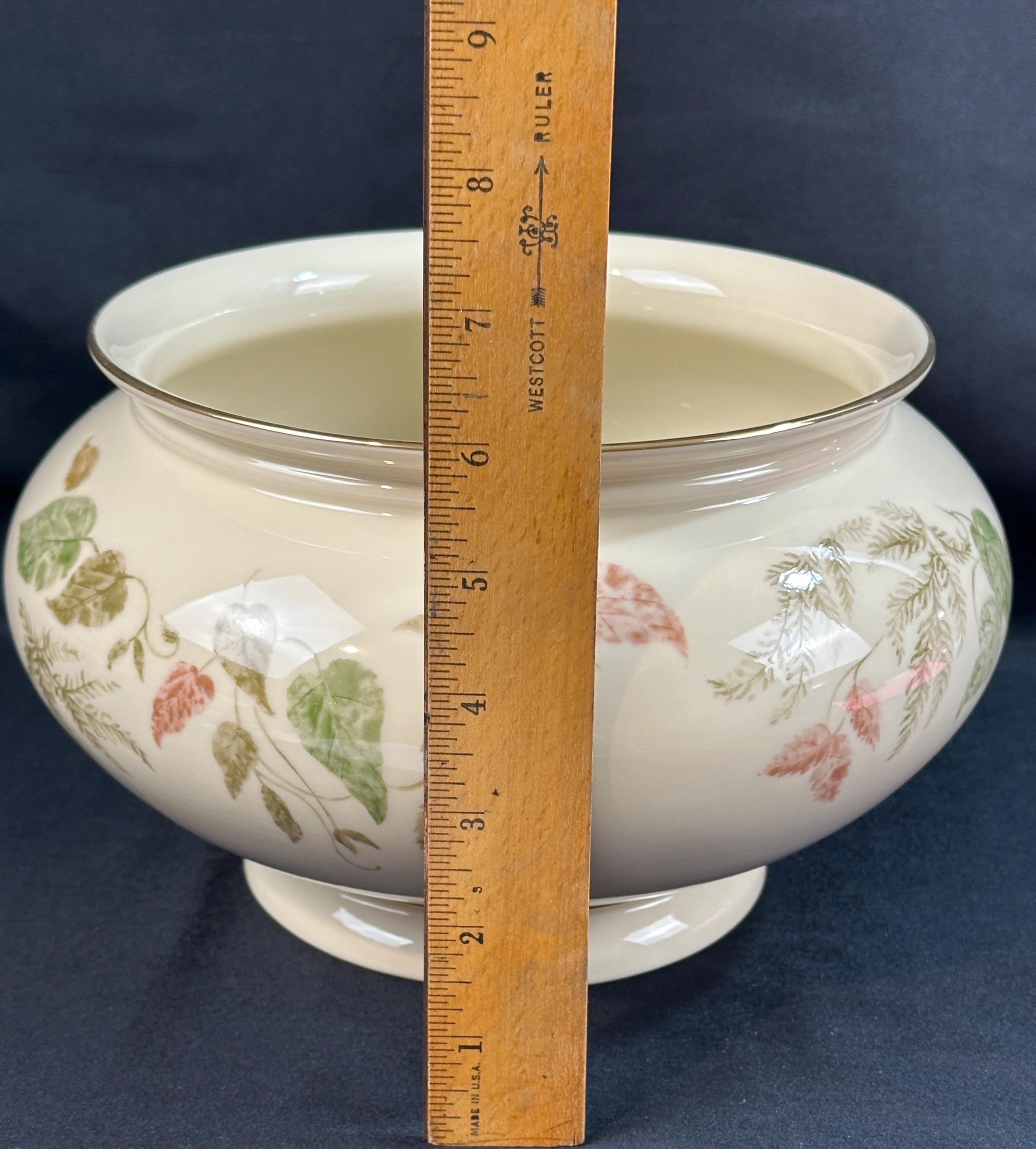 Large Lenox Centerpiece Bowl Illusive Leaves Pattern