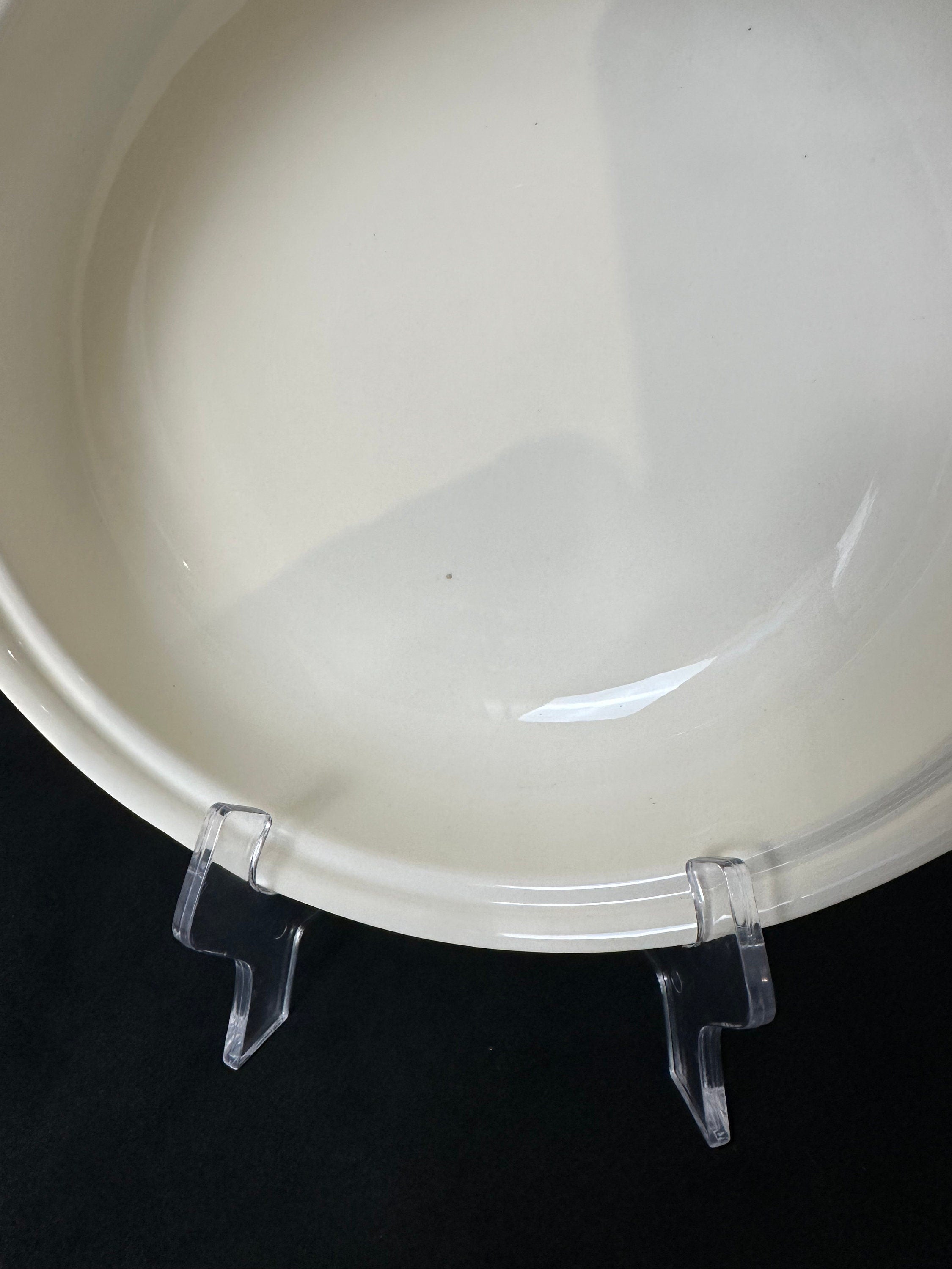 Fairwinds Covered Bowl by Alfred Meakin