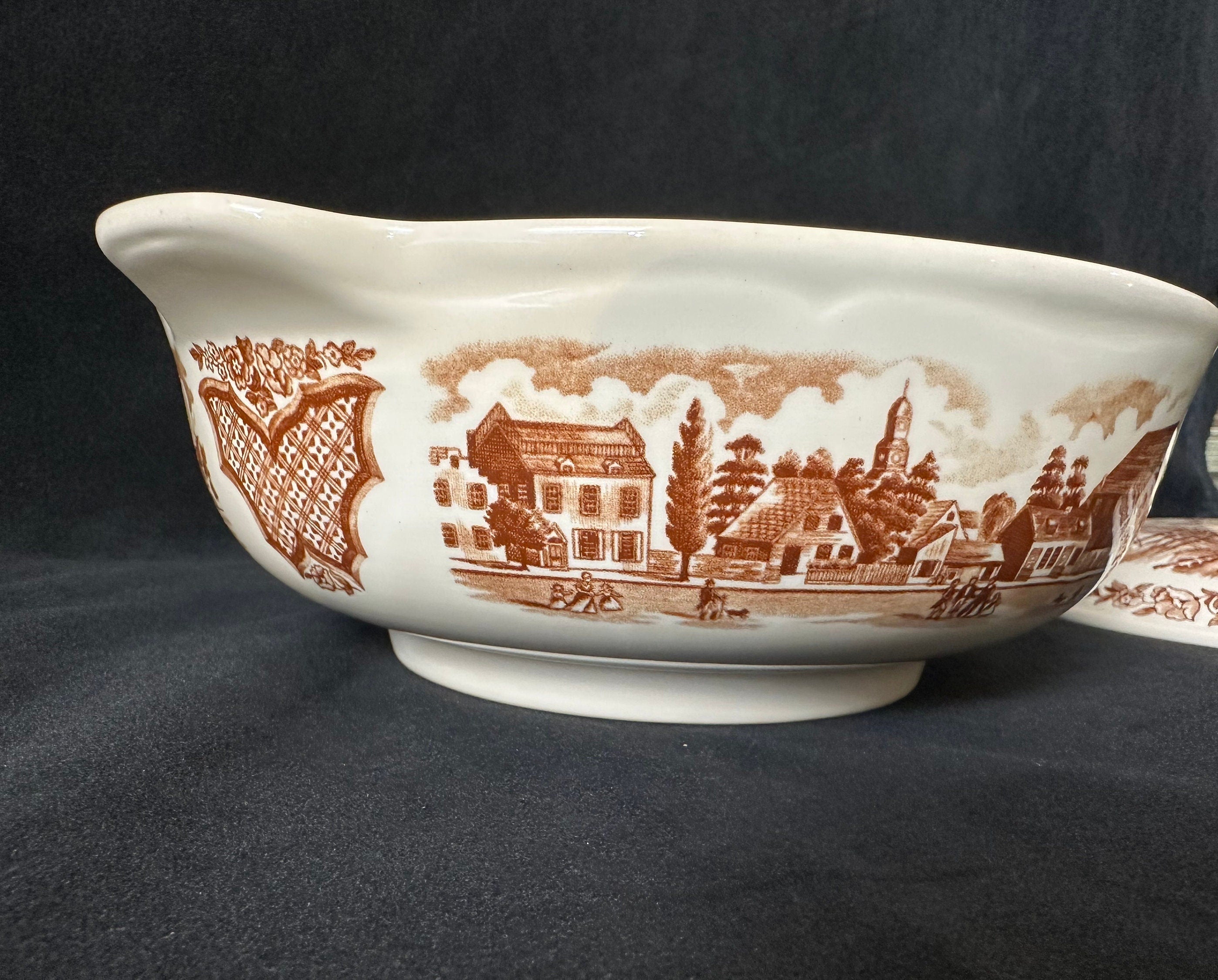 Fairwinds Covered Bowl by Alfred Meakin