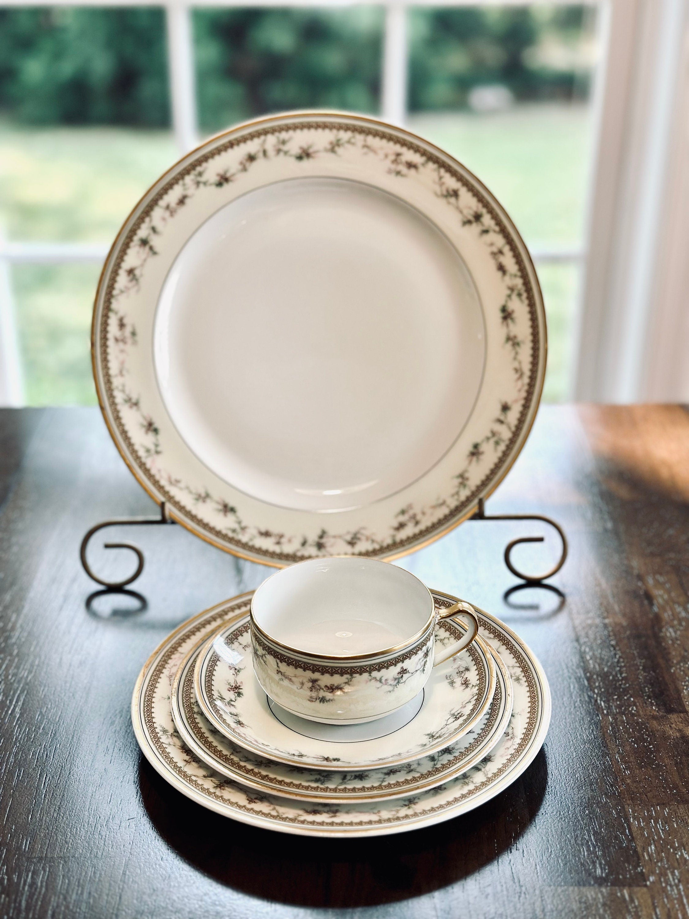 Haviland Limoges Yale 5 Piece Place Settings