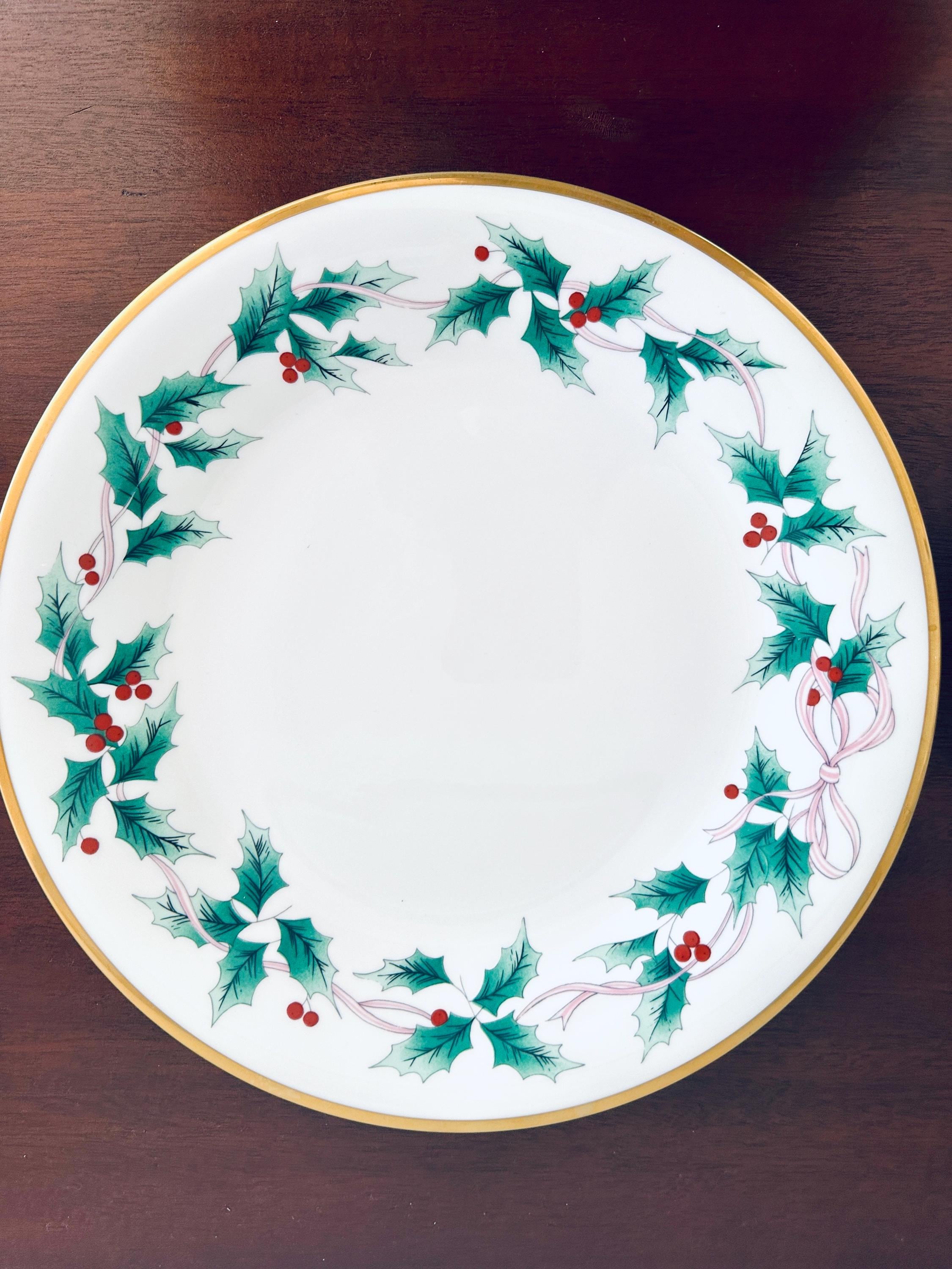 Mikasa Ribbon Holly Round Serving Platter/Chop Plate