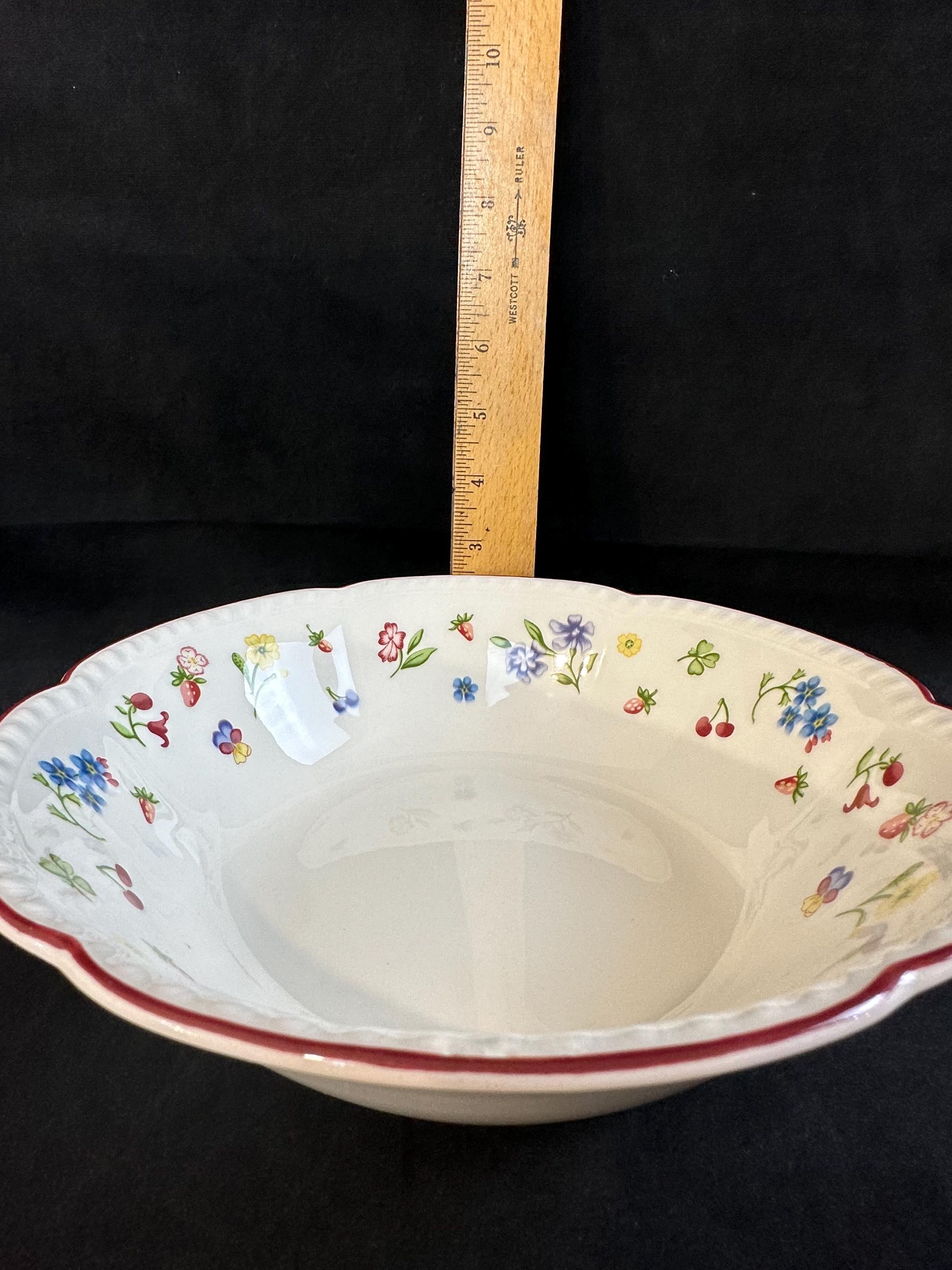 Johnson Brothers Fleurette Round Serving Bowl