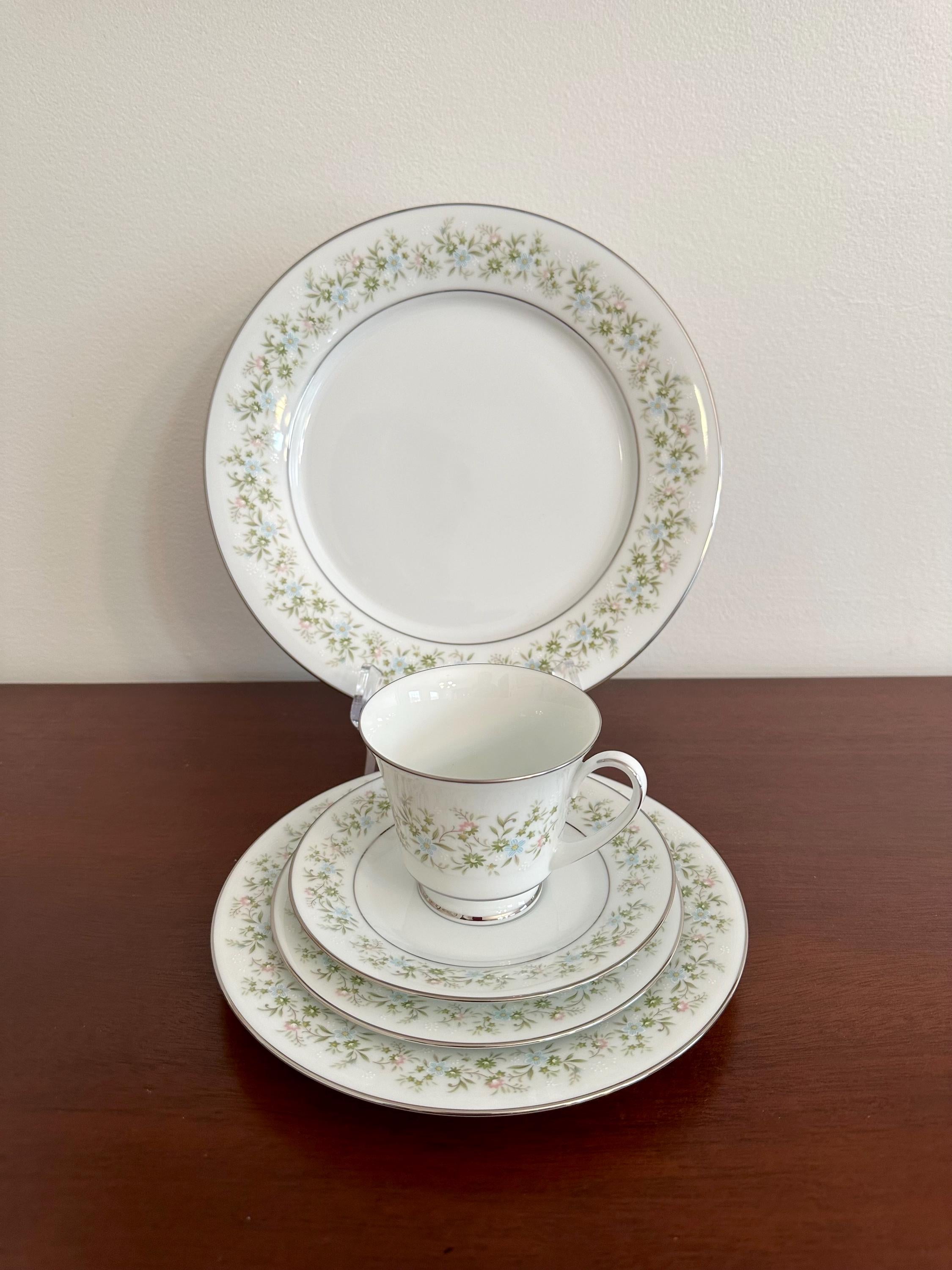 Noritake Savannah 5 Piece Place Settings