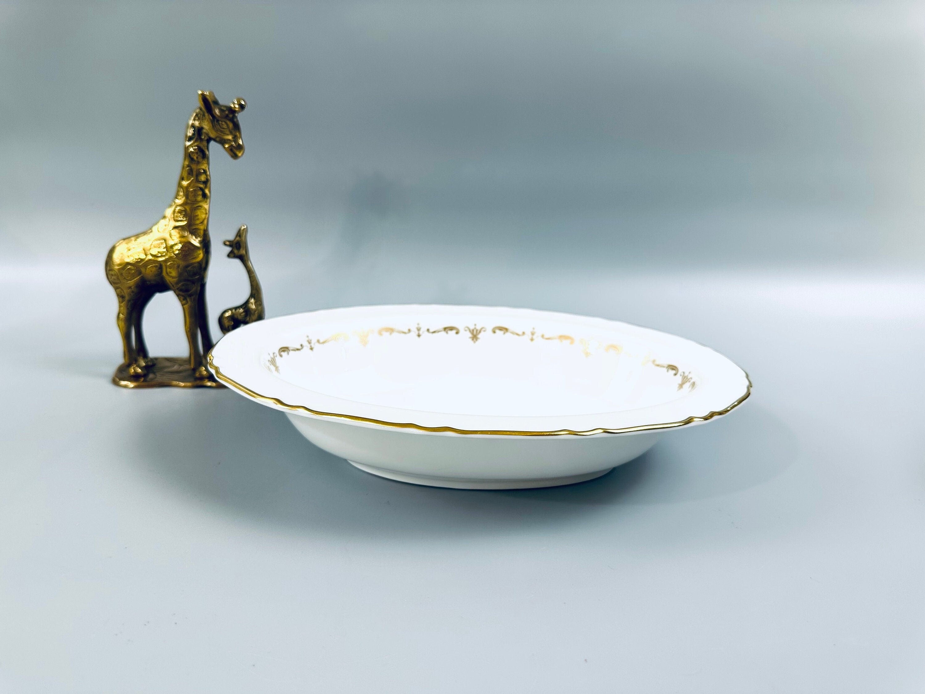 Royal Worcester Gold Chantilly Serving Bowl