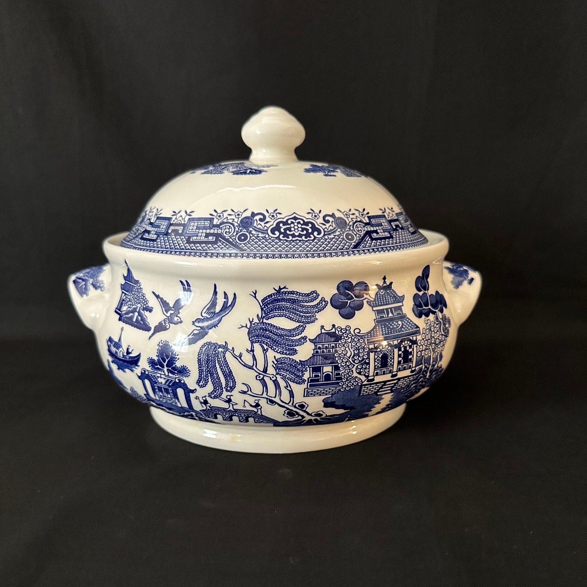 Cuthbertson Blue Willow Covered Casserole