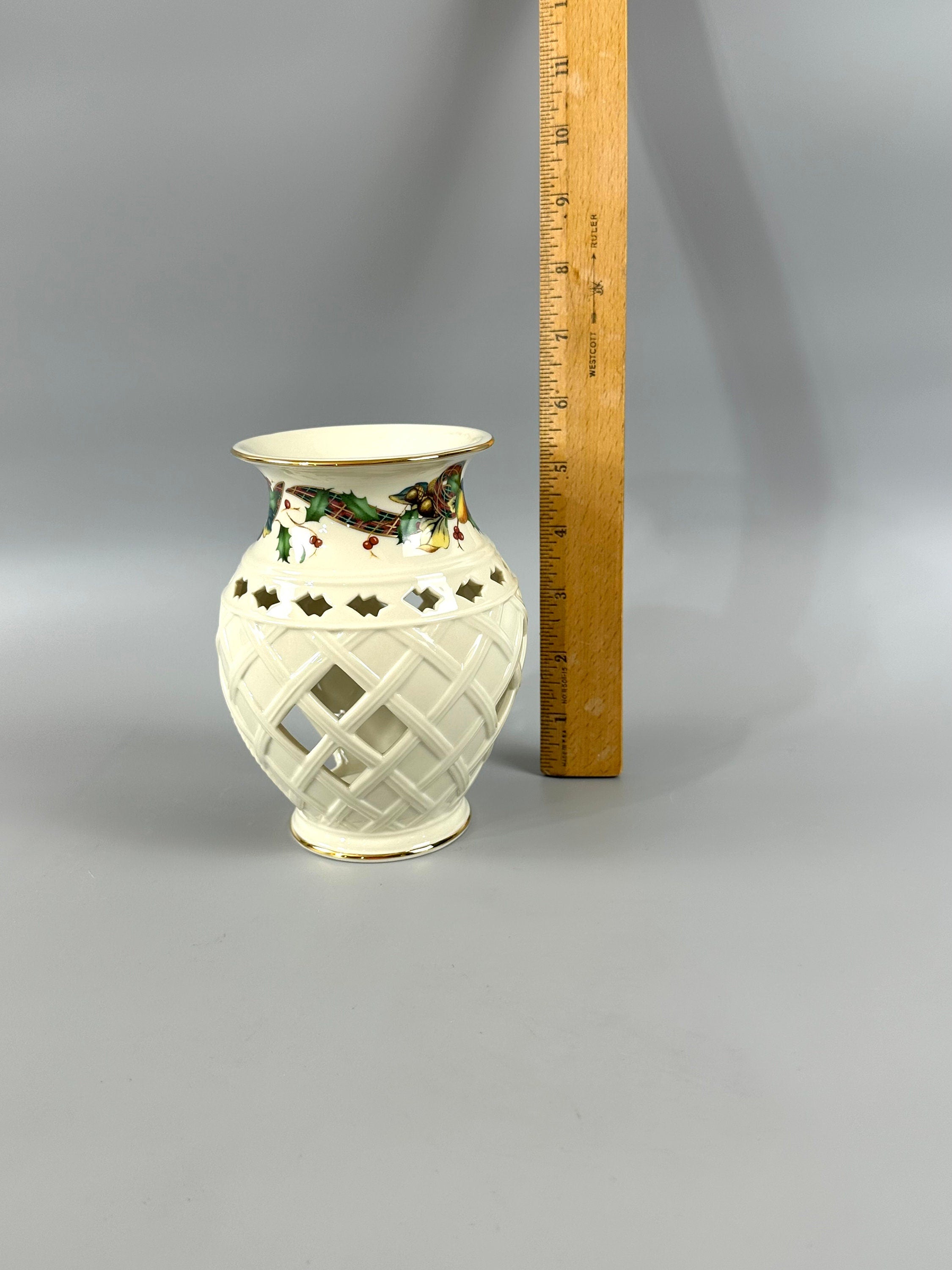 Lenox Holiday Tartan Fragrance Warmer/ Tea light Candle Holder