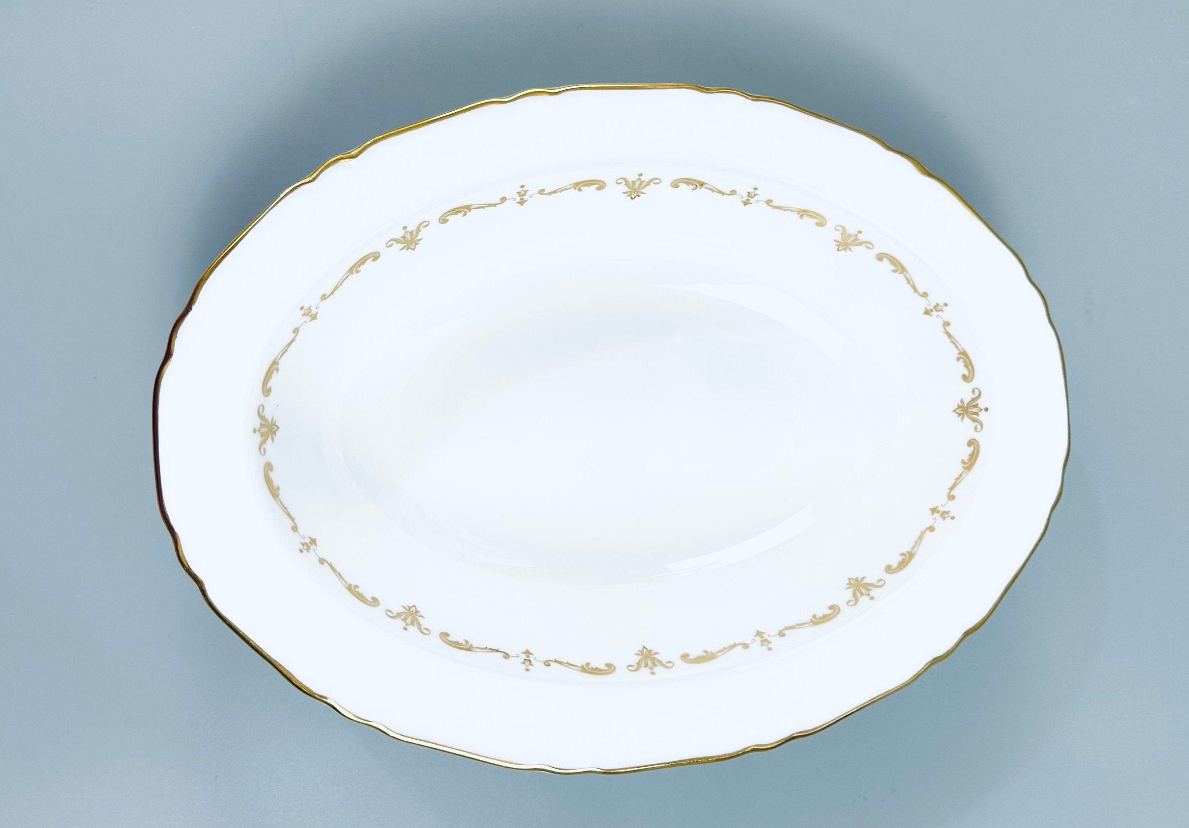 Royal Worcester Gold Chantilly Serving Bowl
