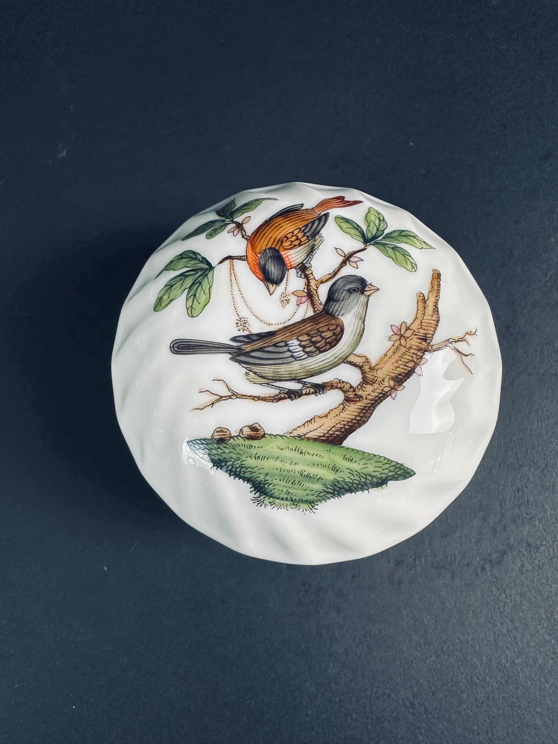Herend Rothchilds Round Bird Trinket Box