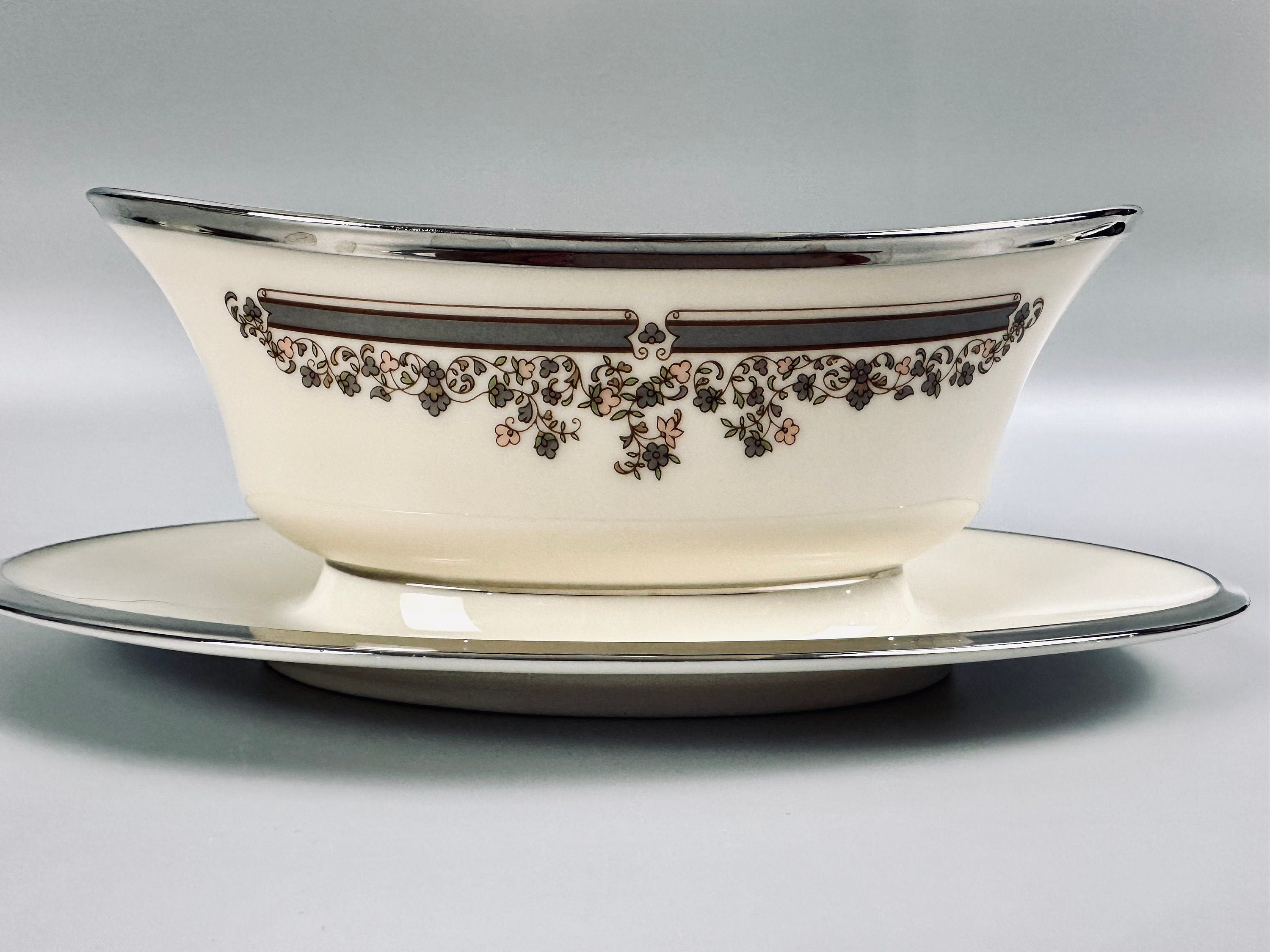 Lenox Lace Point Gravy Boat with Underplate