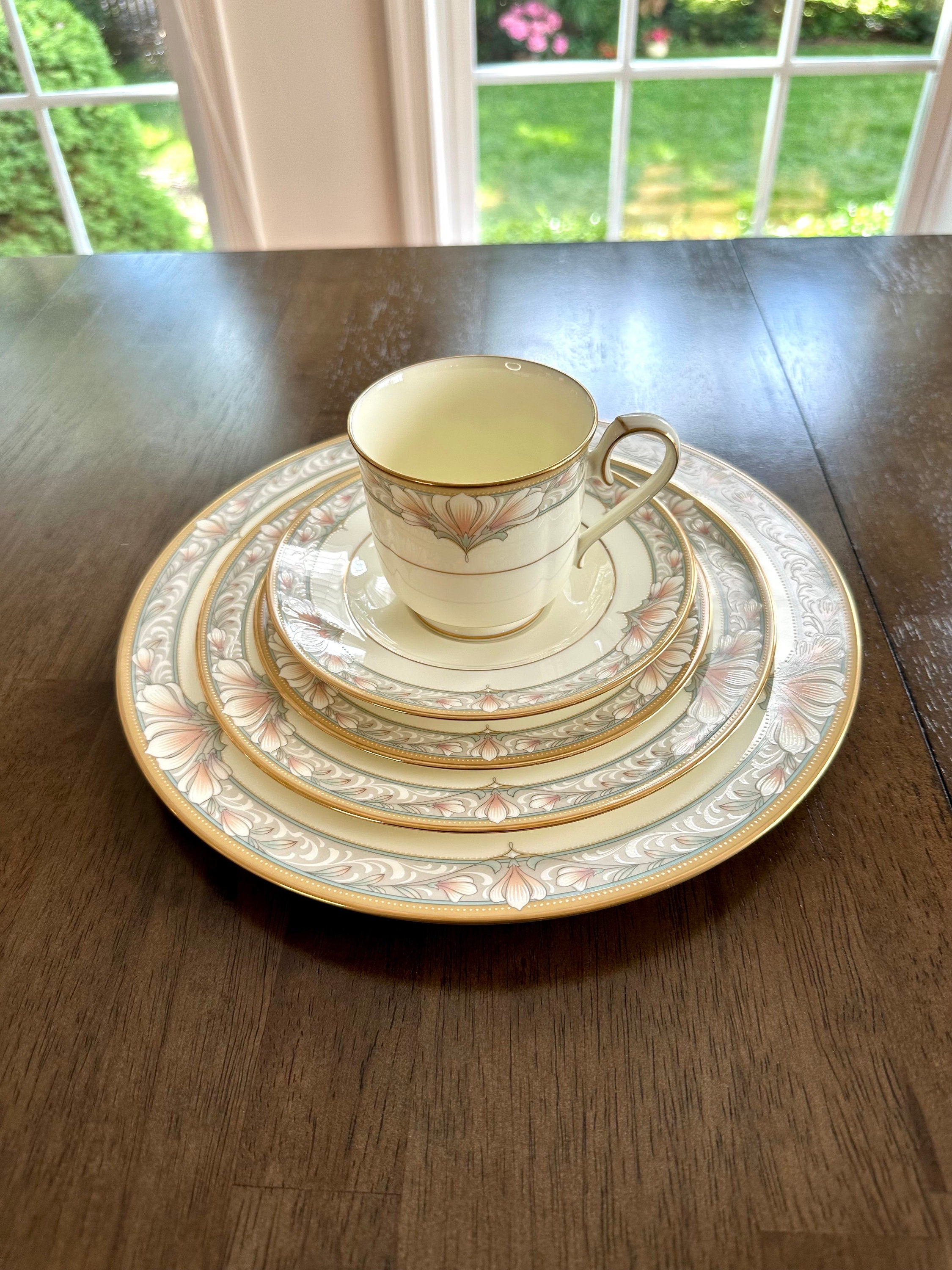 Noritake Barrymore 5 Piece Placesettings