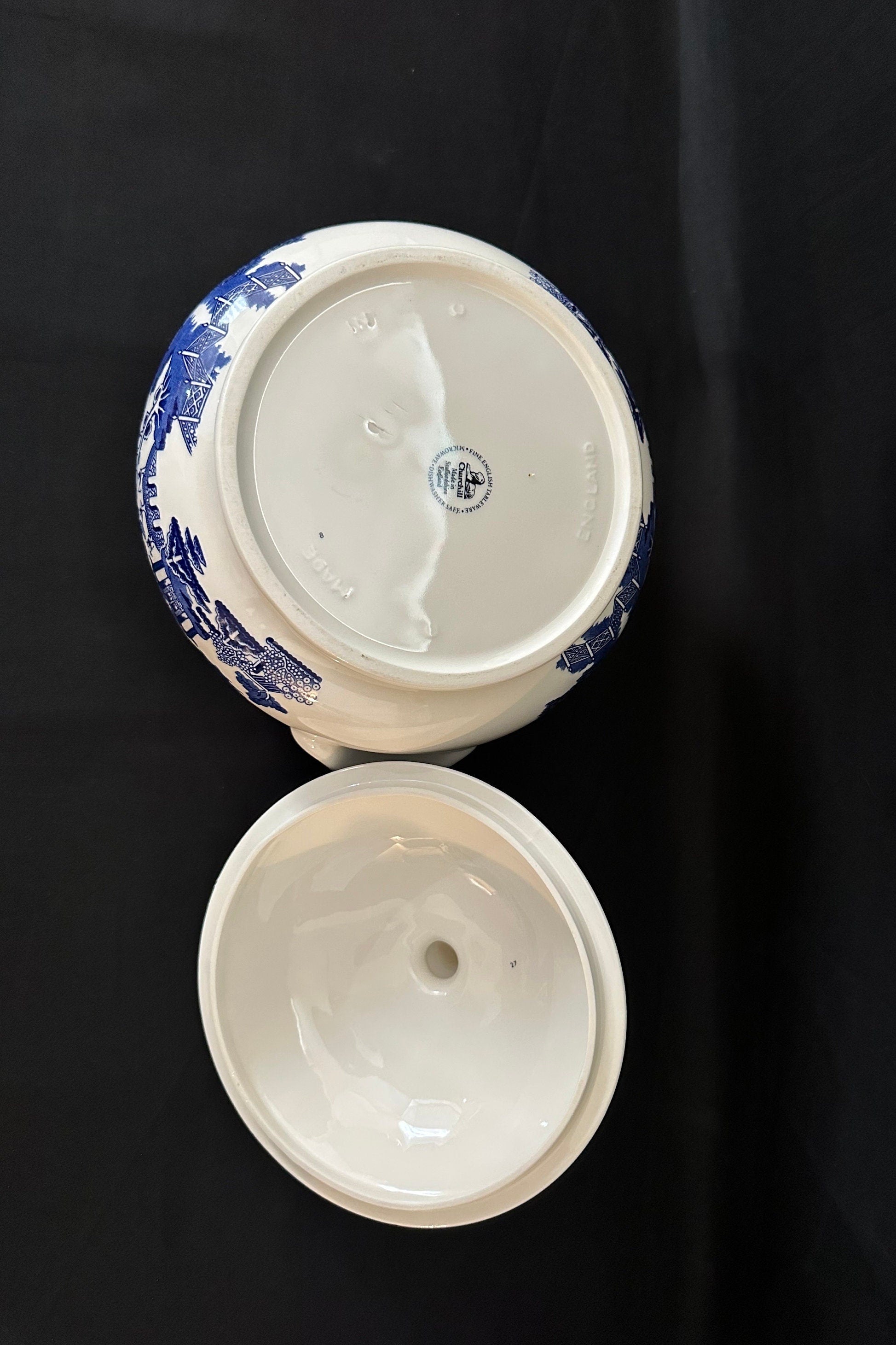 Cuthbertson Blue Willow Covered Casserole