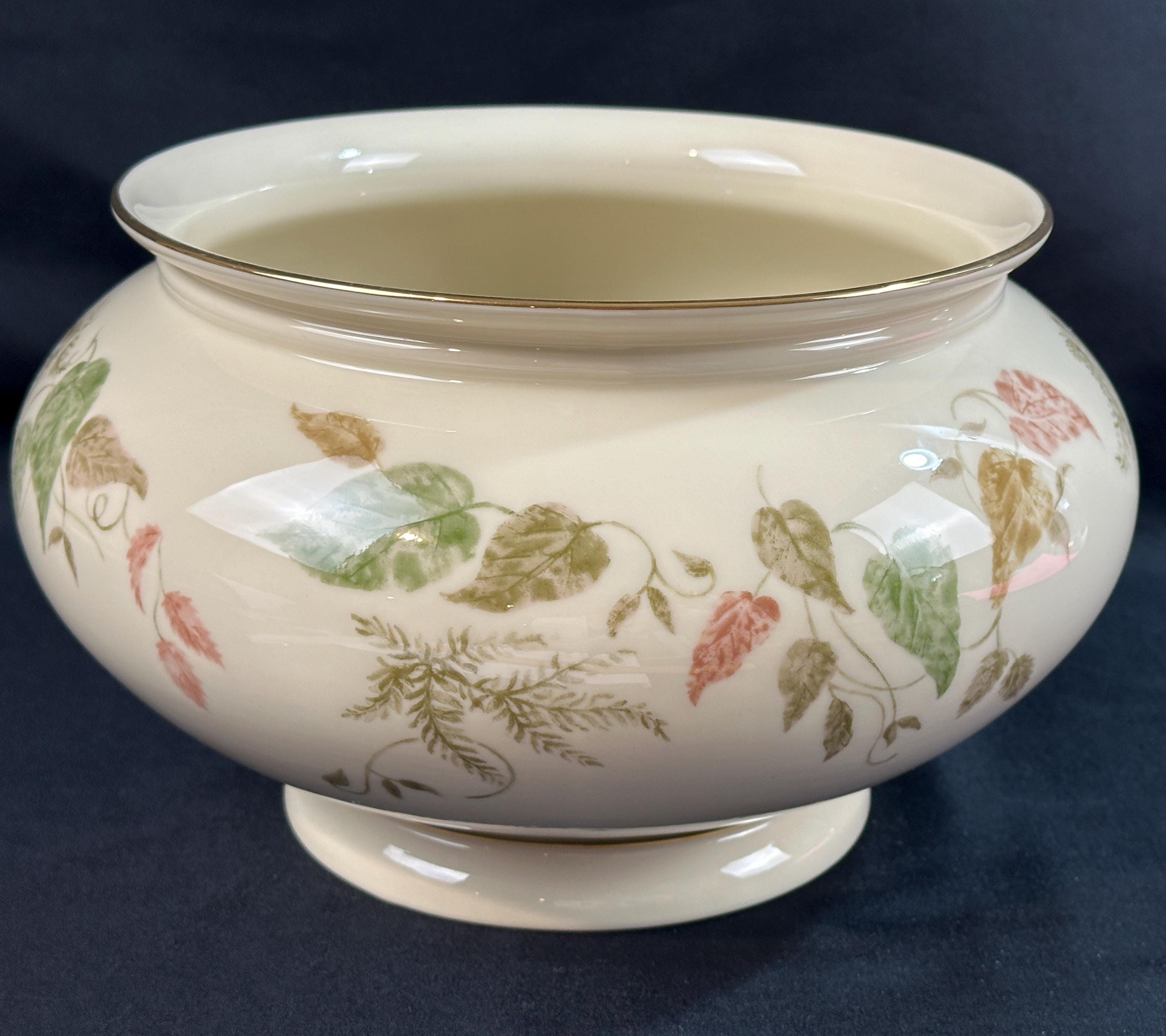 Large Lenox Centerpiece Bowl Illusive Leaves Pattern