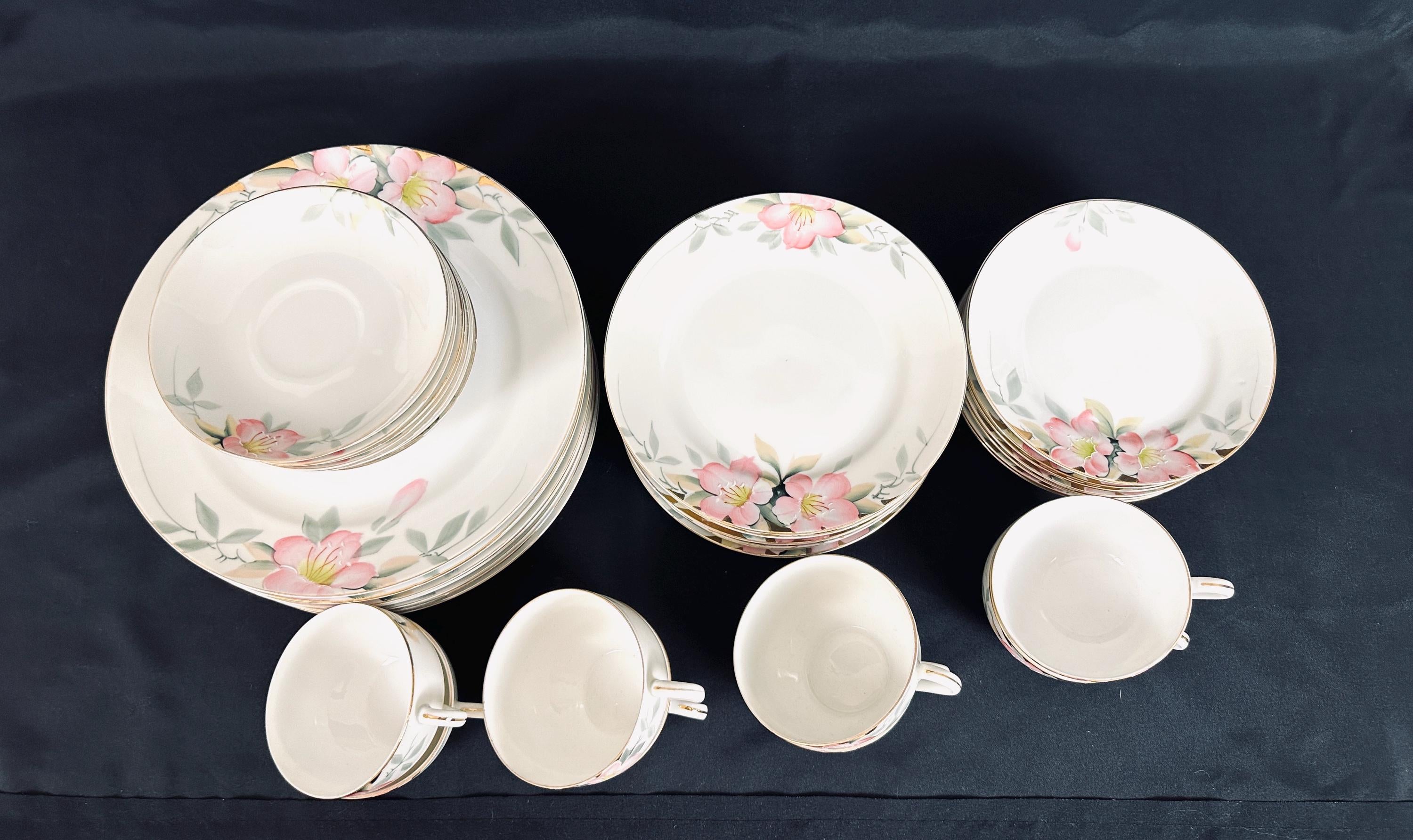 Noritake Azalea Antique Service for 8 Hand Painted Dinnerware Set