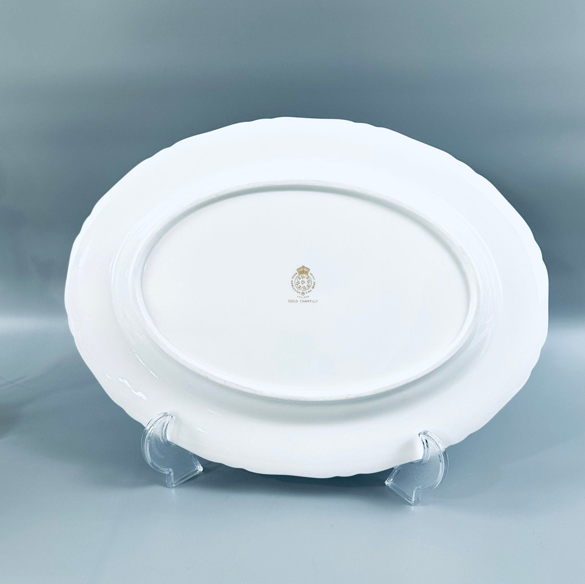 Royal Worcester Gold Chantilly Serving Bowl