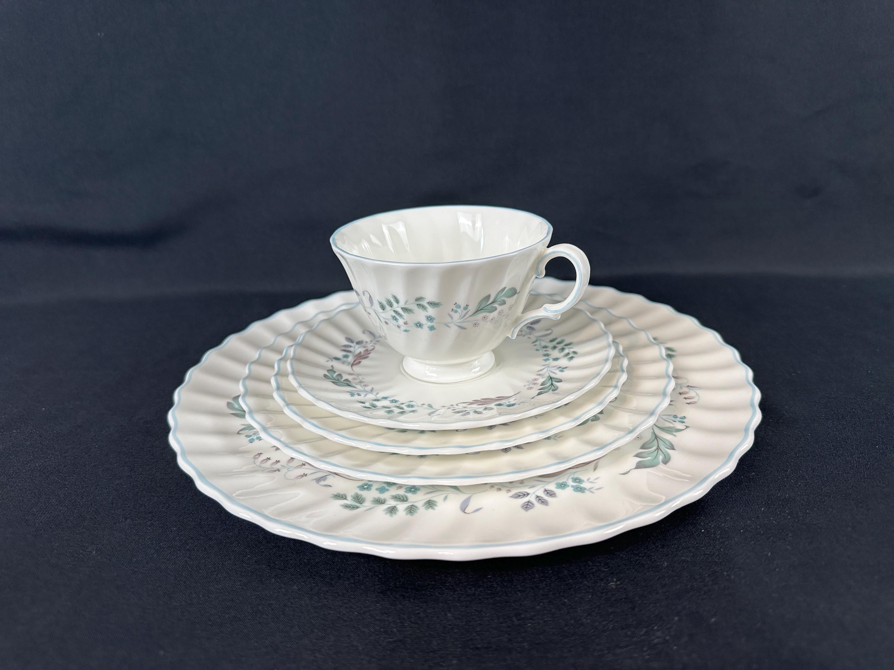 Royal Doulton Glen Auldyn 5 Piece Place Setting