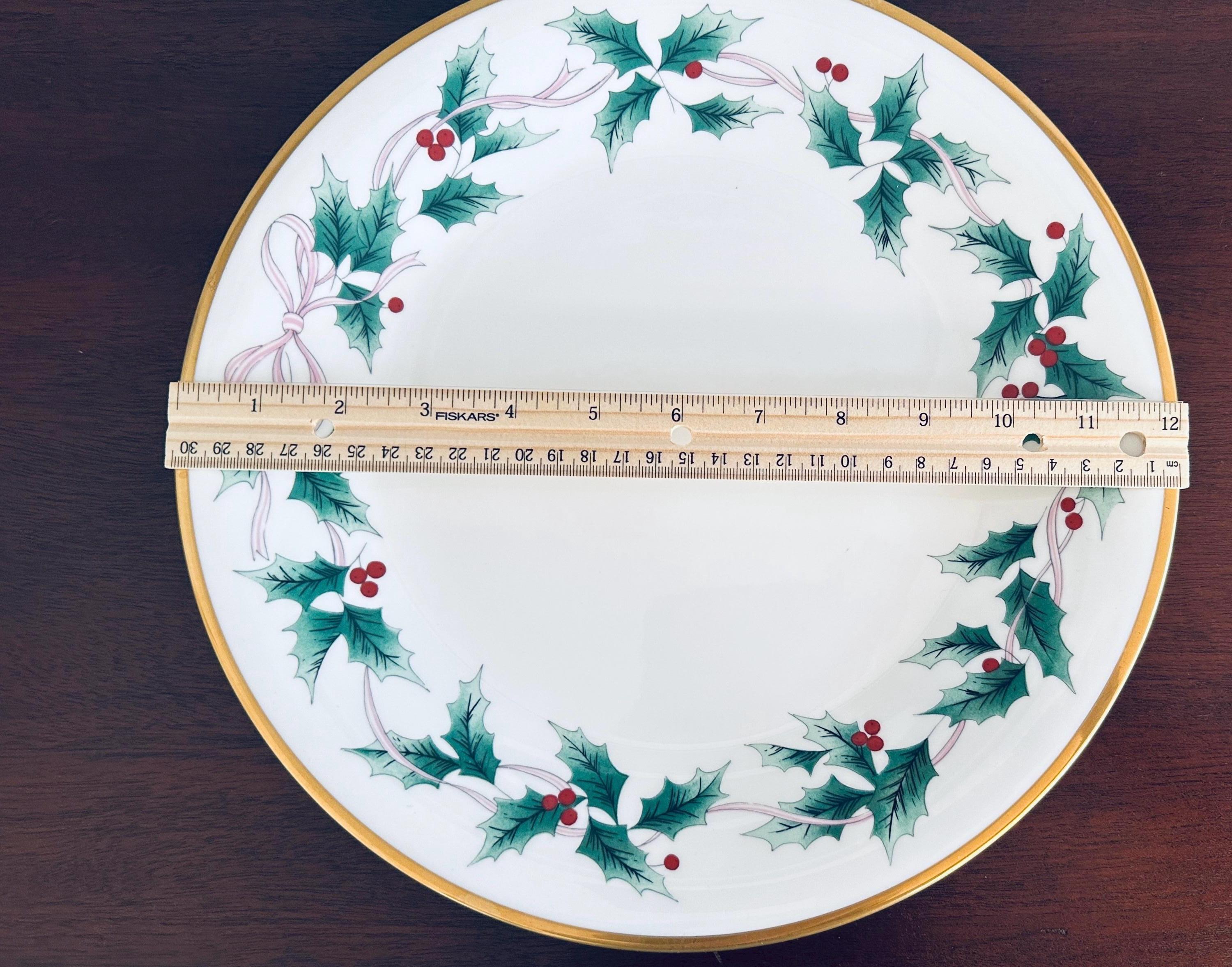 Mikasa Ribbon Holly Round Serving Platter/Chop Plate