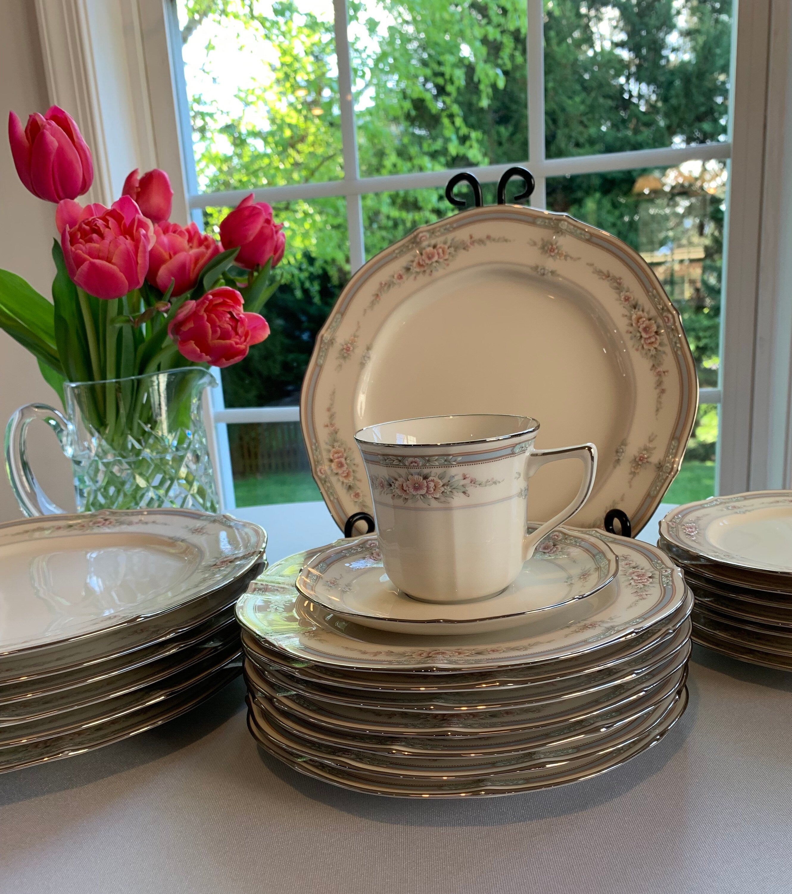 Noritake Rothschild 8 Place Settings