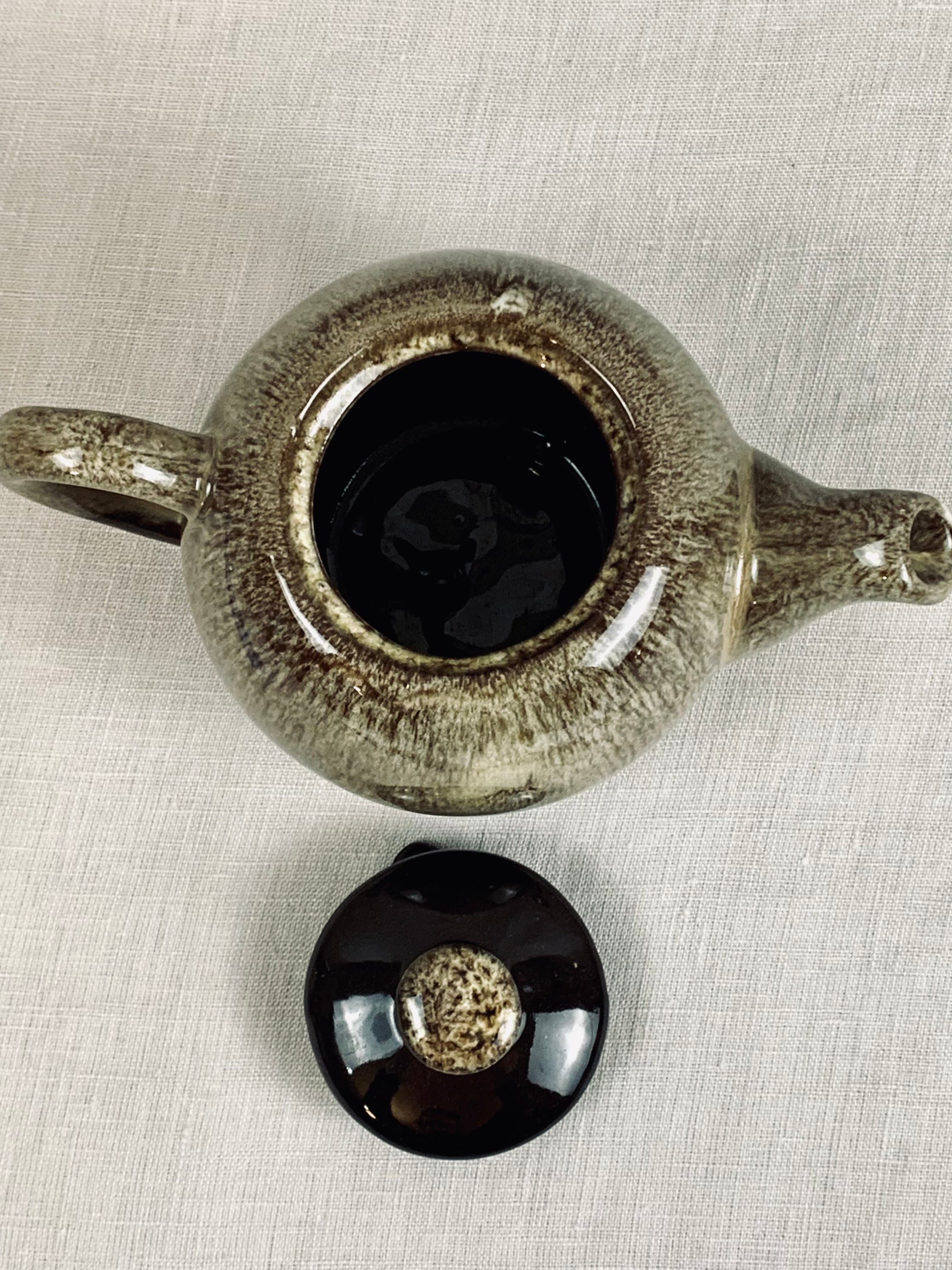 Evangeline Canada 993 Teapot Drip Brown