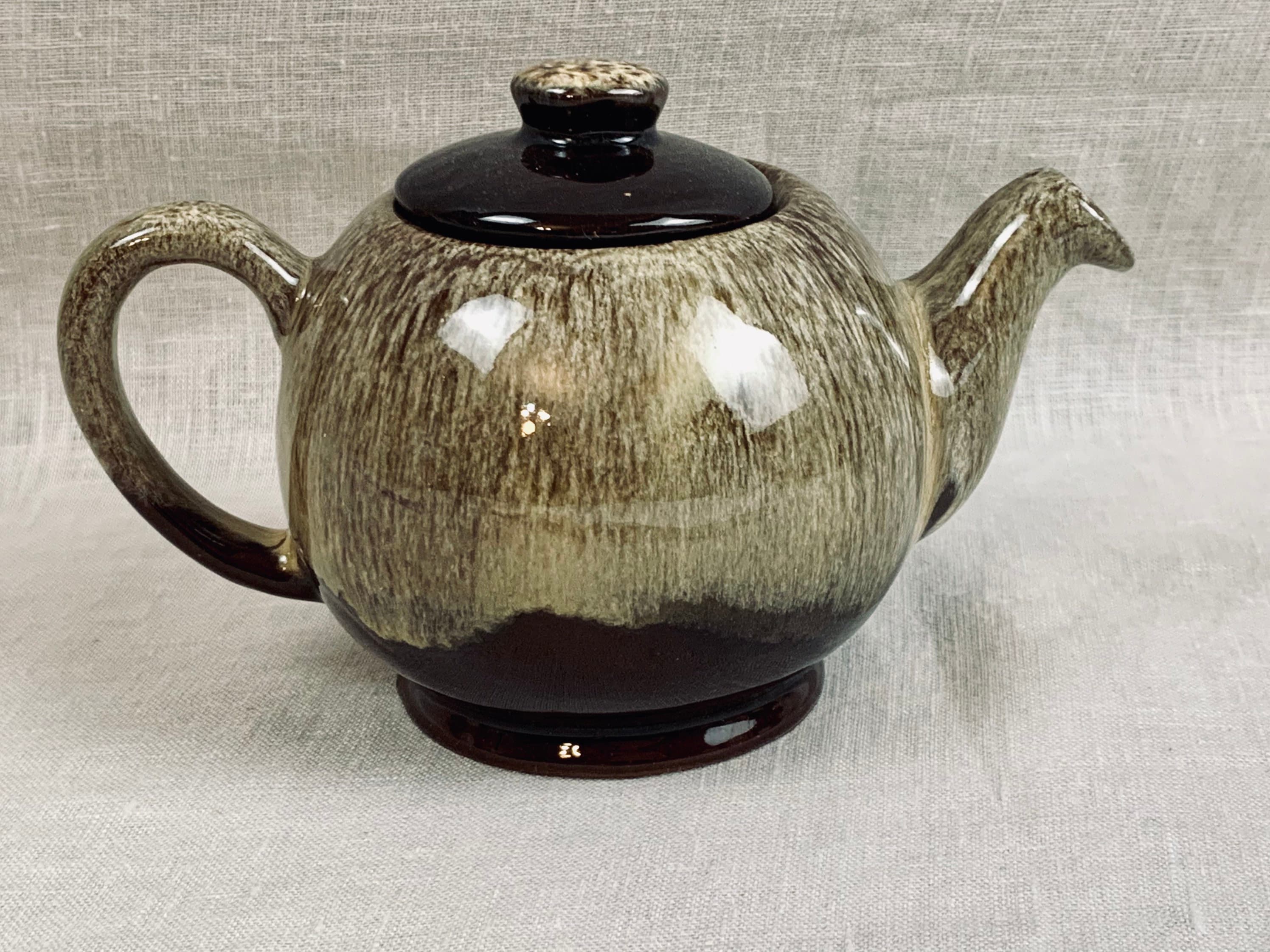 Evangeline Canada 993 Teapot Drip Brown