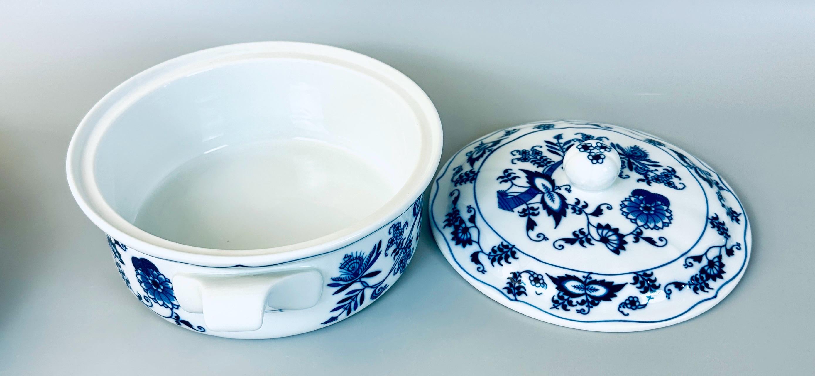 Blue Danube Covered Cassarole 1.5 Quart Newer Mark