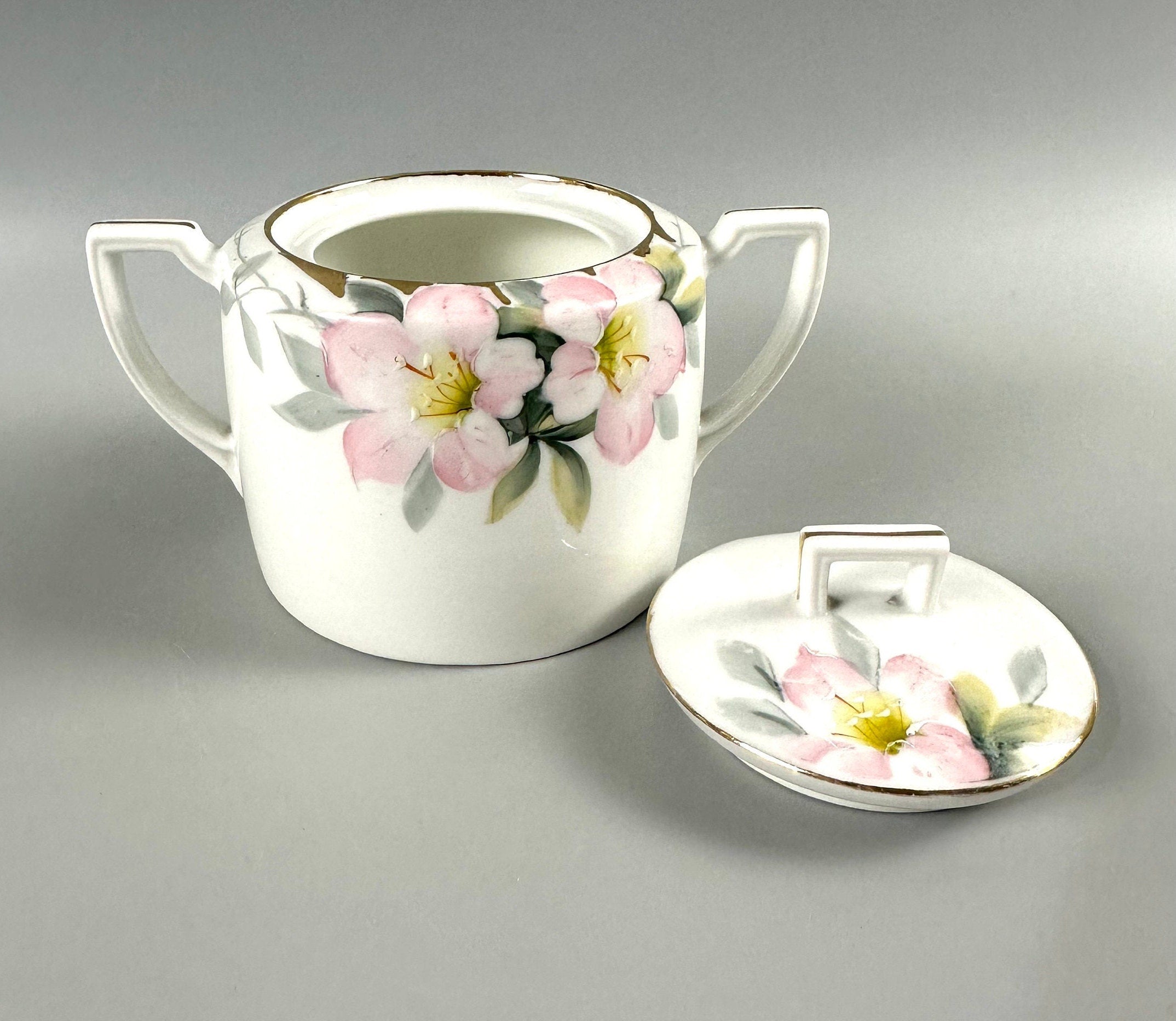Noritake Azalea Covered  Sugar Bowl
