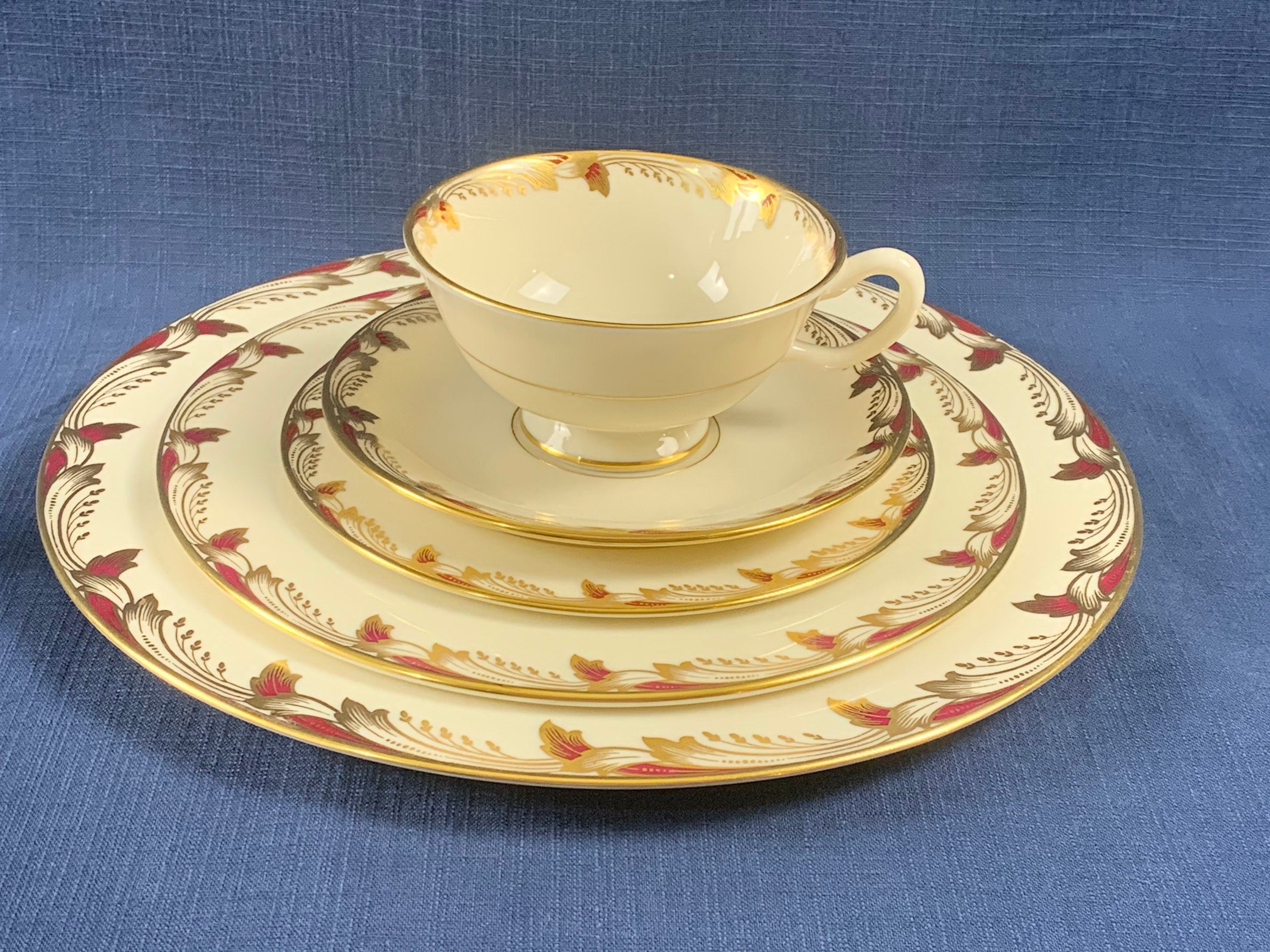 Lenox Essex Maroon 5 Piece Place Setting