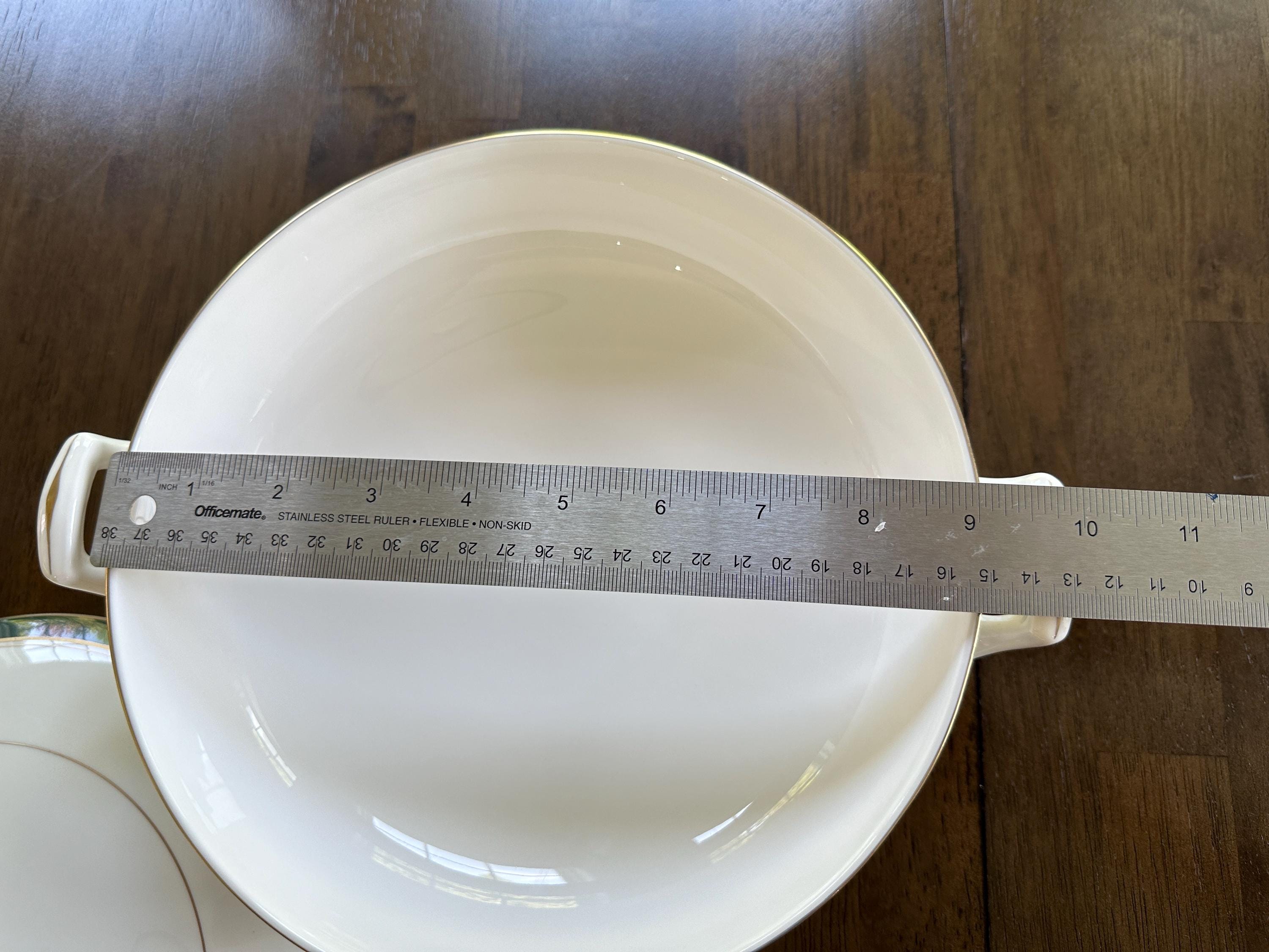 Royal Worcester Howard Leather Green Covered Bowl