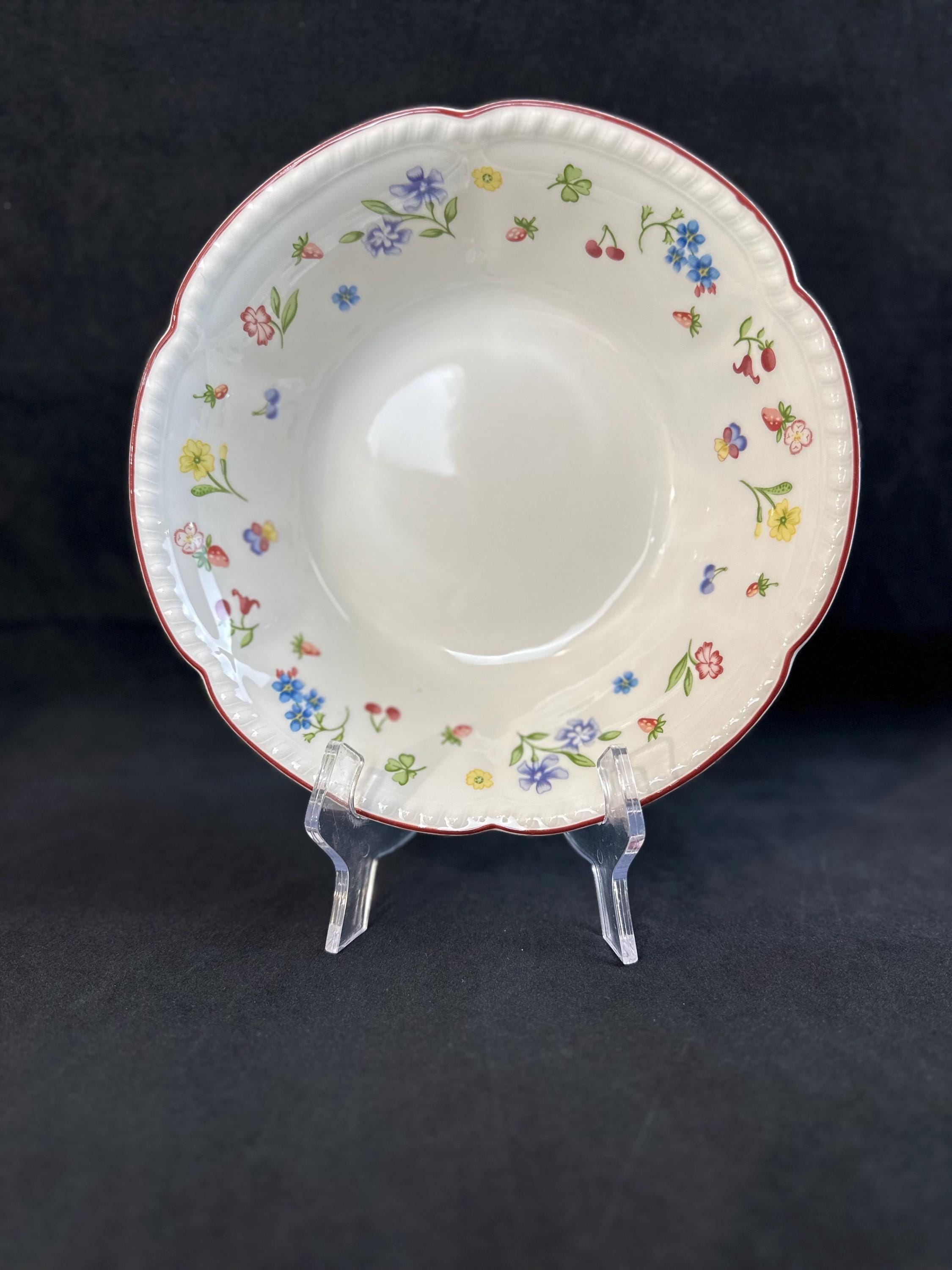 Johnson Brothers Fleurette Round Serving Bowl