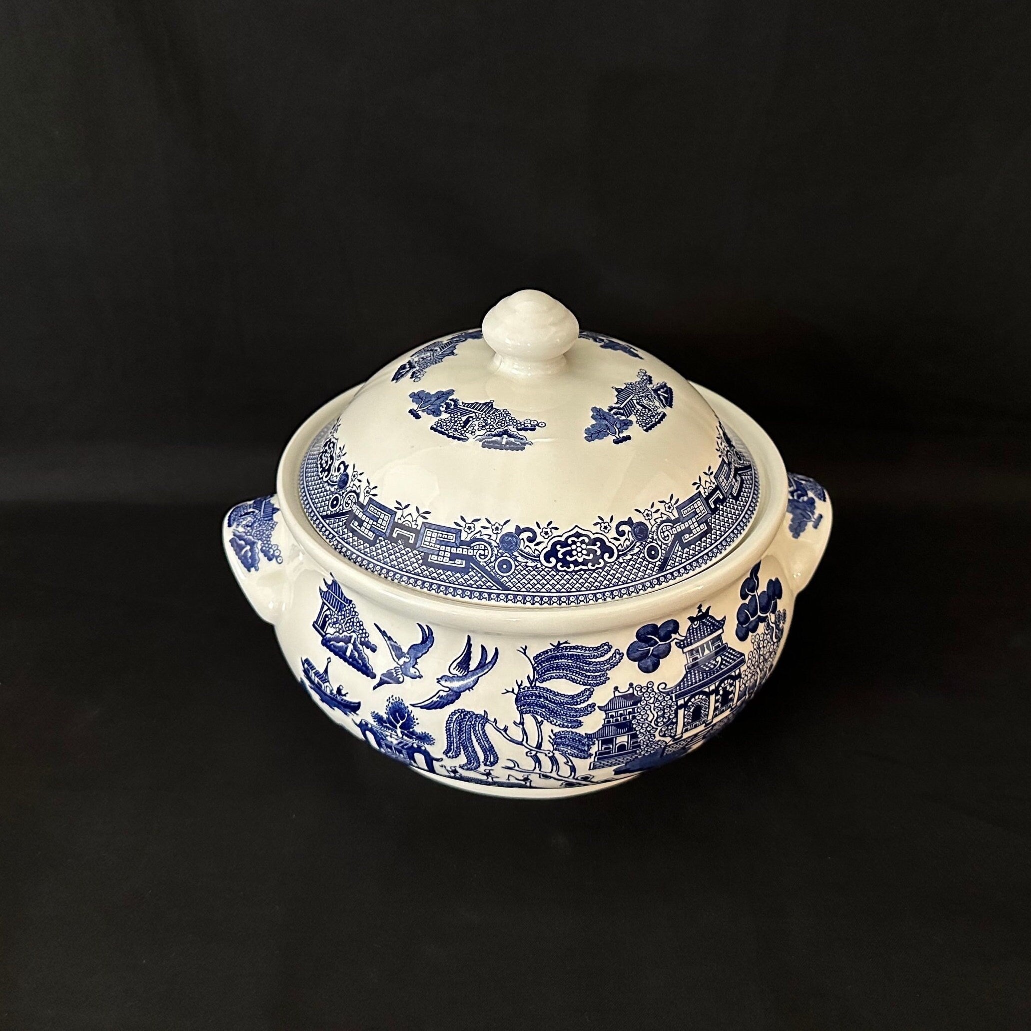 Cuthbertson Blue Willow Covered Casserole